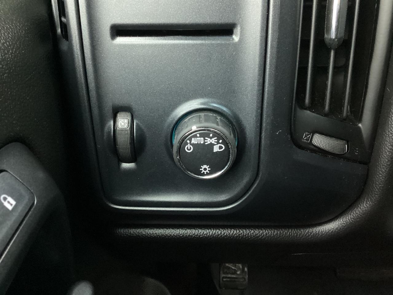 Chevrolet Silverado 1500 2WD Reg Cab 119.0" Work Truck 2016