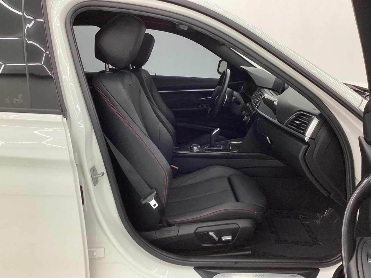 BMW 3 Series 4dr Sdn 328i RWD South Africa SULEV 2016