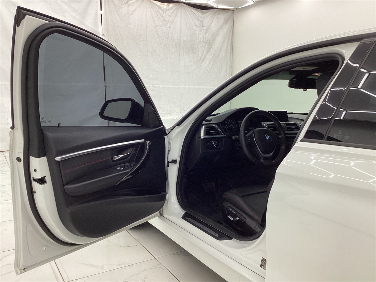 BMW 3 Series 4dr Sdn 328i RWD South Africa SULEV 2016