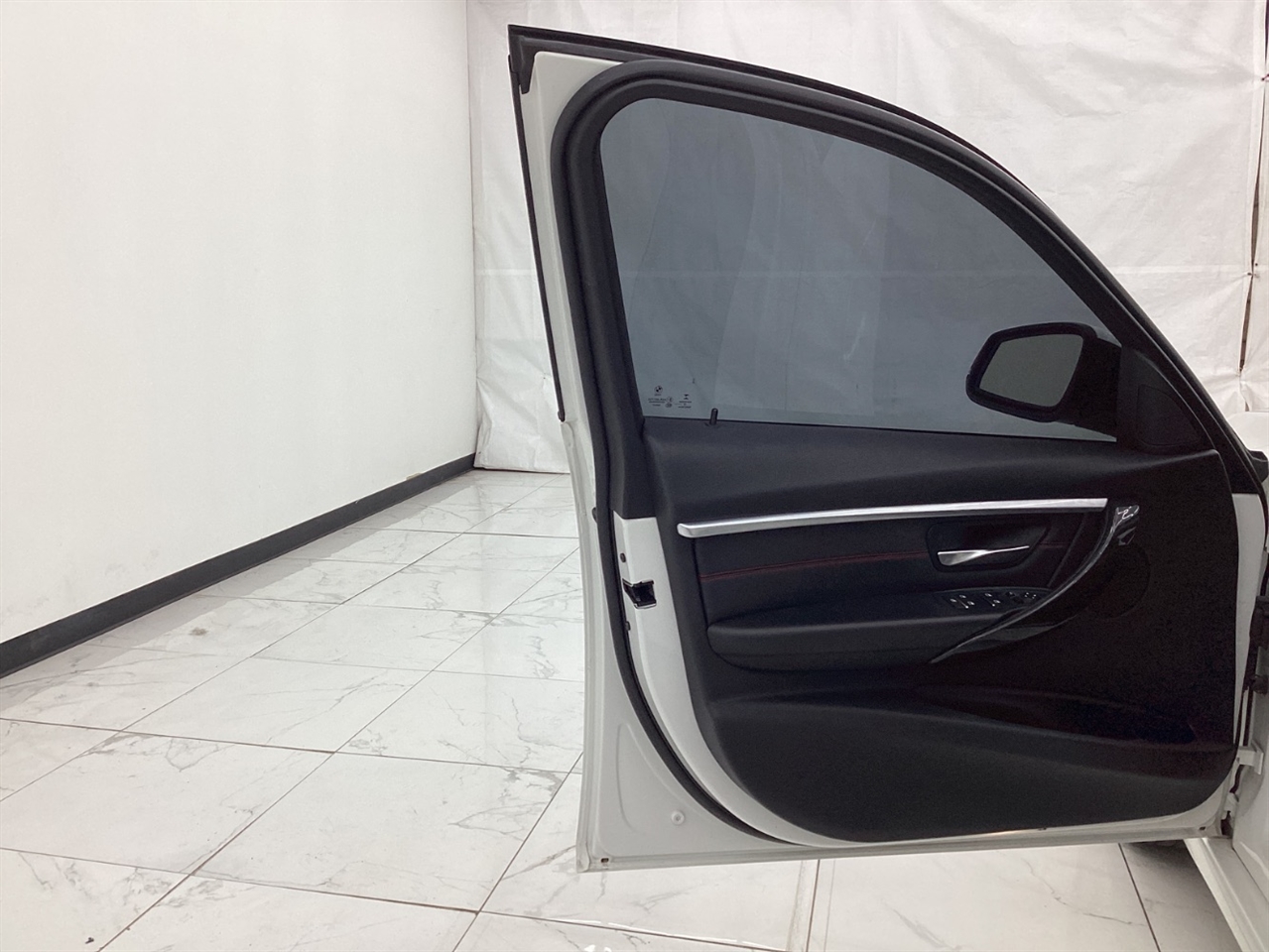 BMW 3 Series 4dr Sdn 328i RWD South Africa SULEV 2016