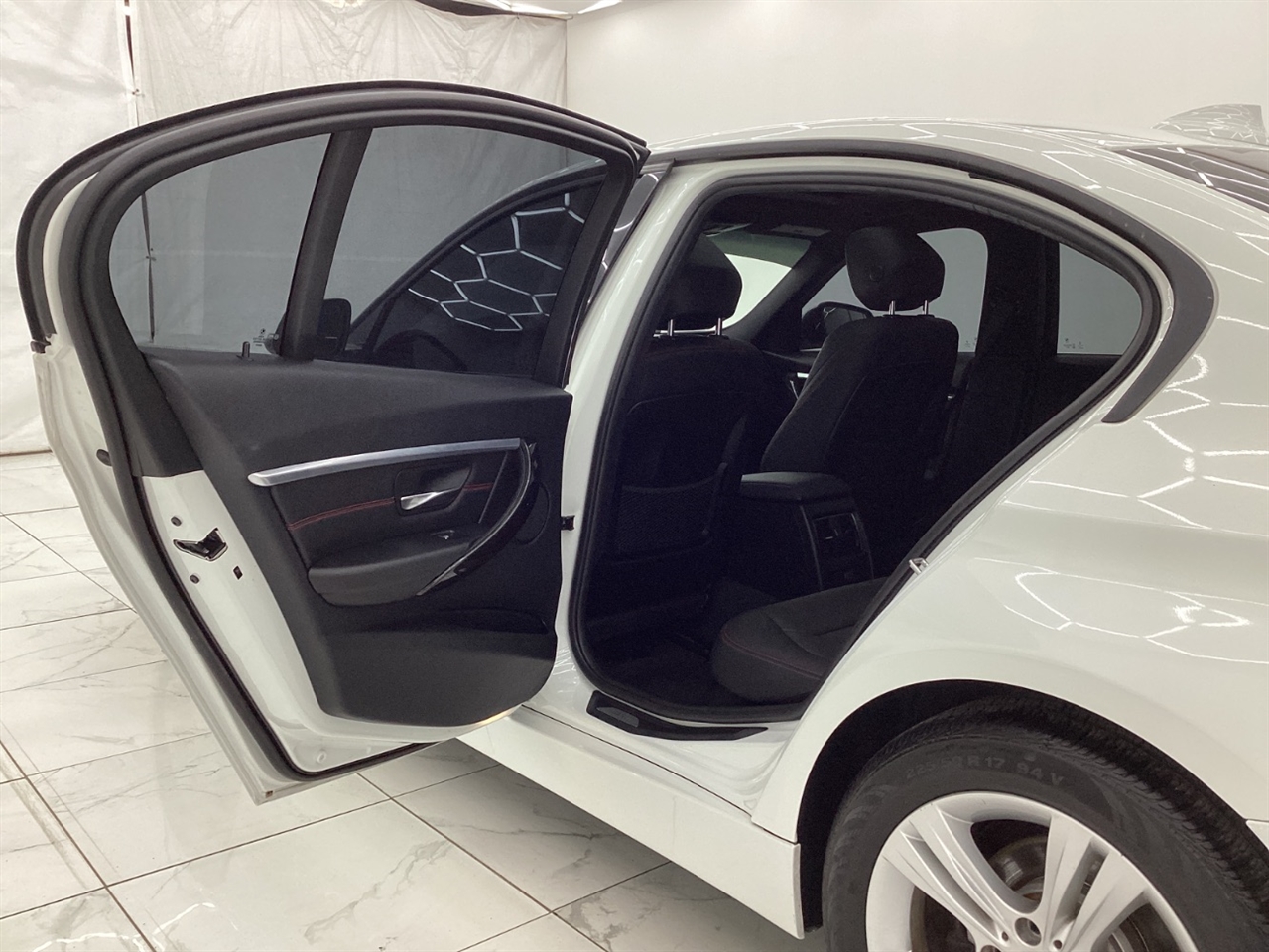 BMW 3 Series 4dr Sdn 328i RWD South Africa SULEV 2016