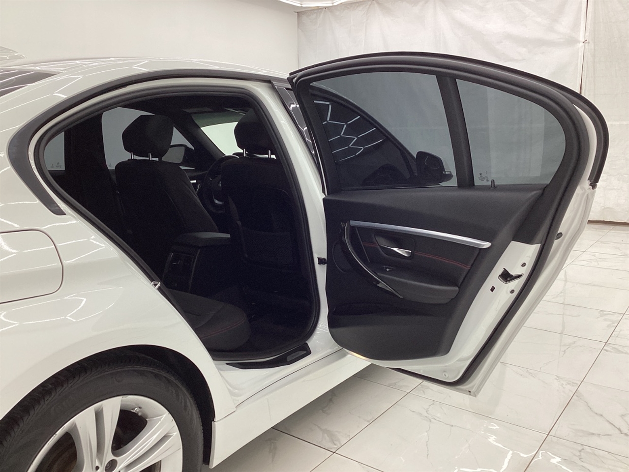 BMW 3 Series 4dr Sdn 328i RWD South Africa SULEV 2016