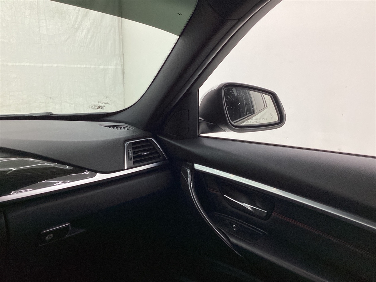 BMW 3 Series 4dr Sdn 328i RWD South Africa SULEV 2016