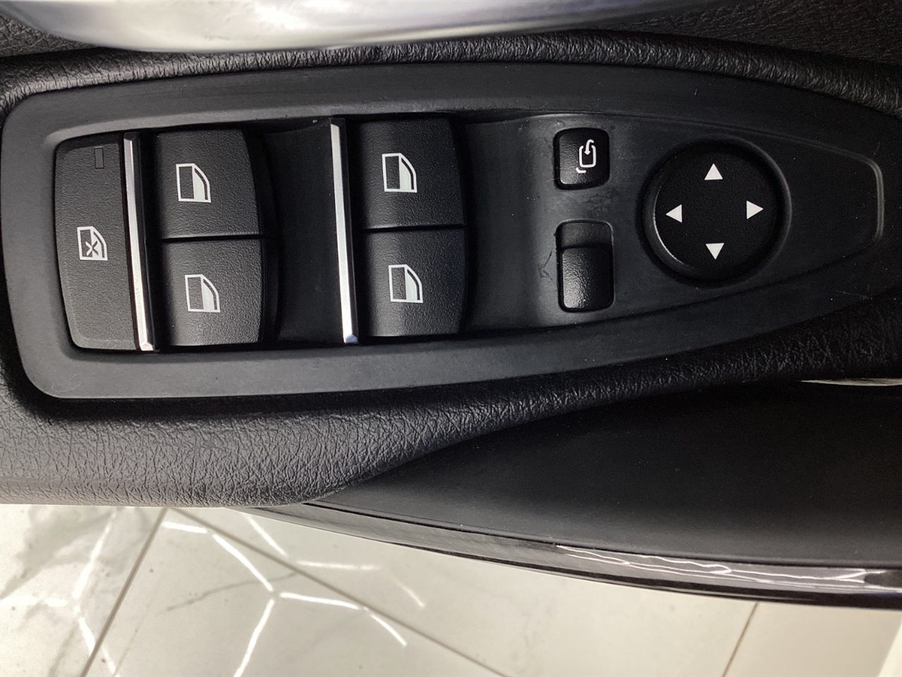 BMW 3 Series 4dr Sdn 328i RWD South Africa SULEV 2016