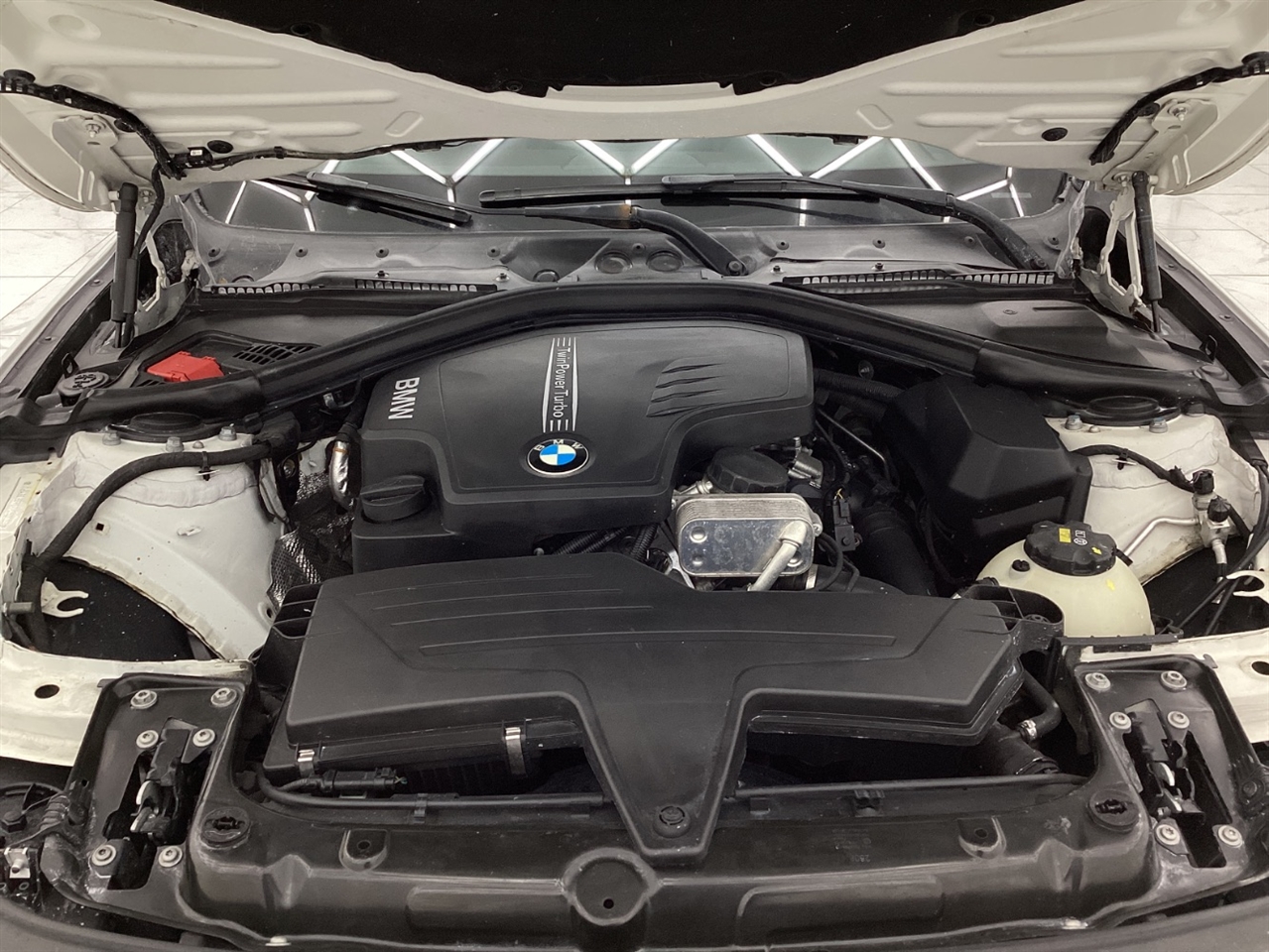 BMW 3 Series 4dr Sdn 328i RWD South Africa SULEV 2016