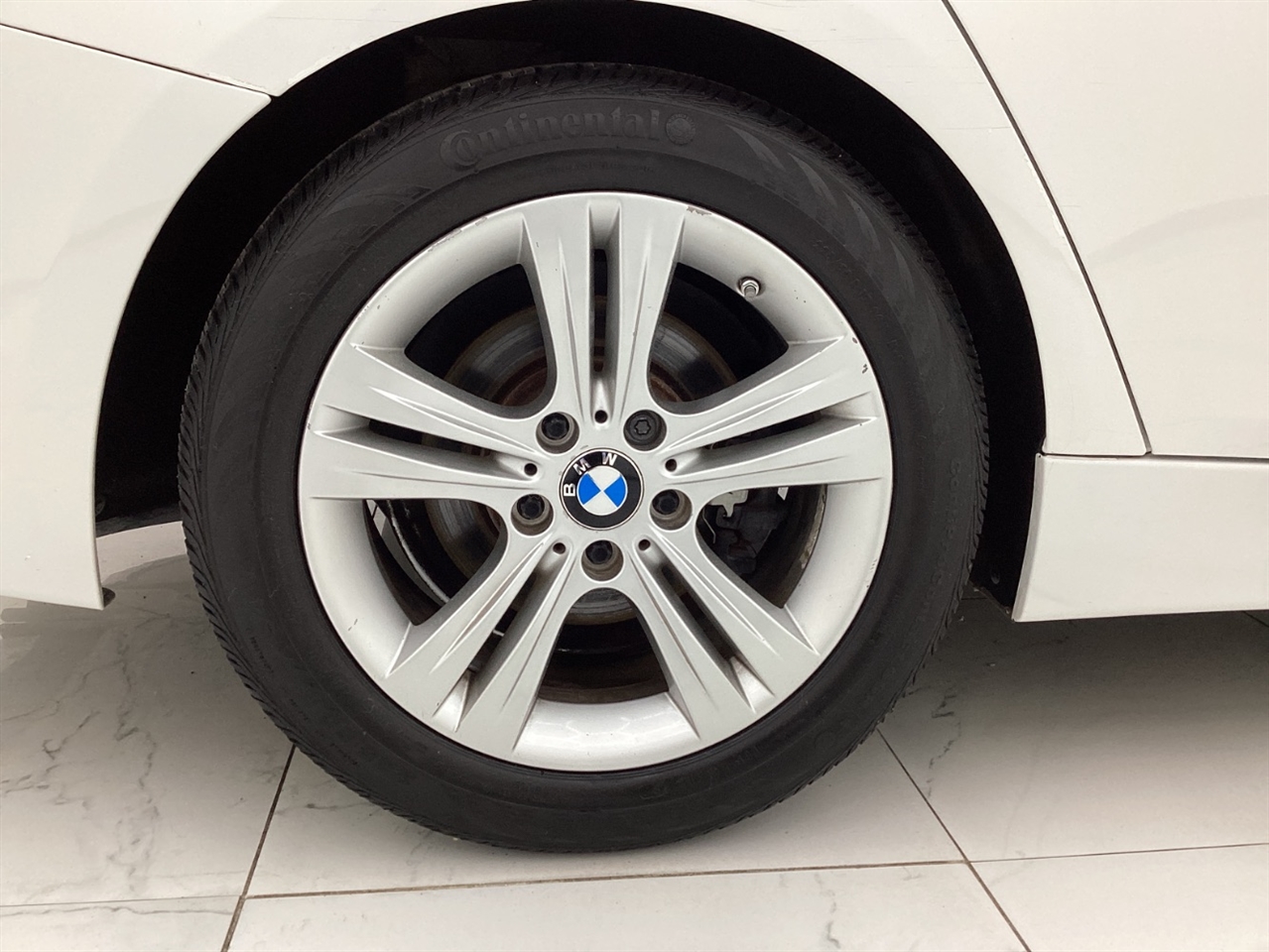 BMW 3 Series 4dr Sdn 328i RWD South Africa SULEV 2016