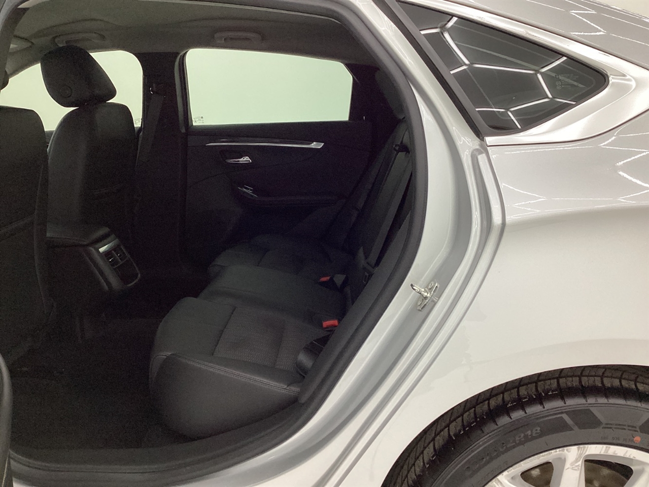 Chevrolet Impala 4dr Sdn LT w/1LT 2019