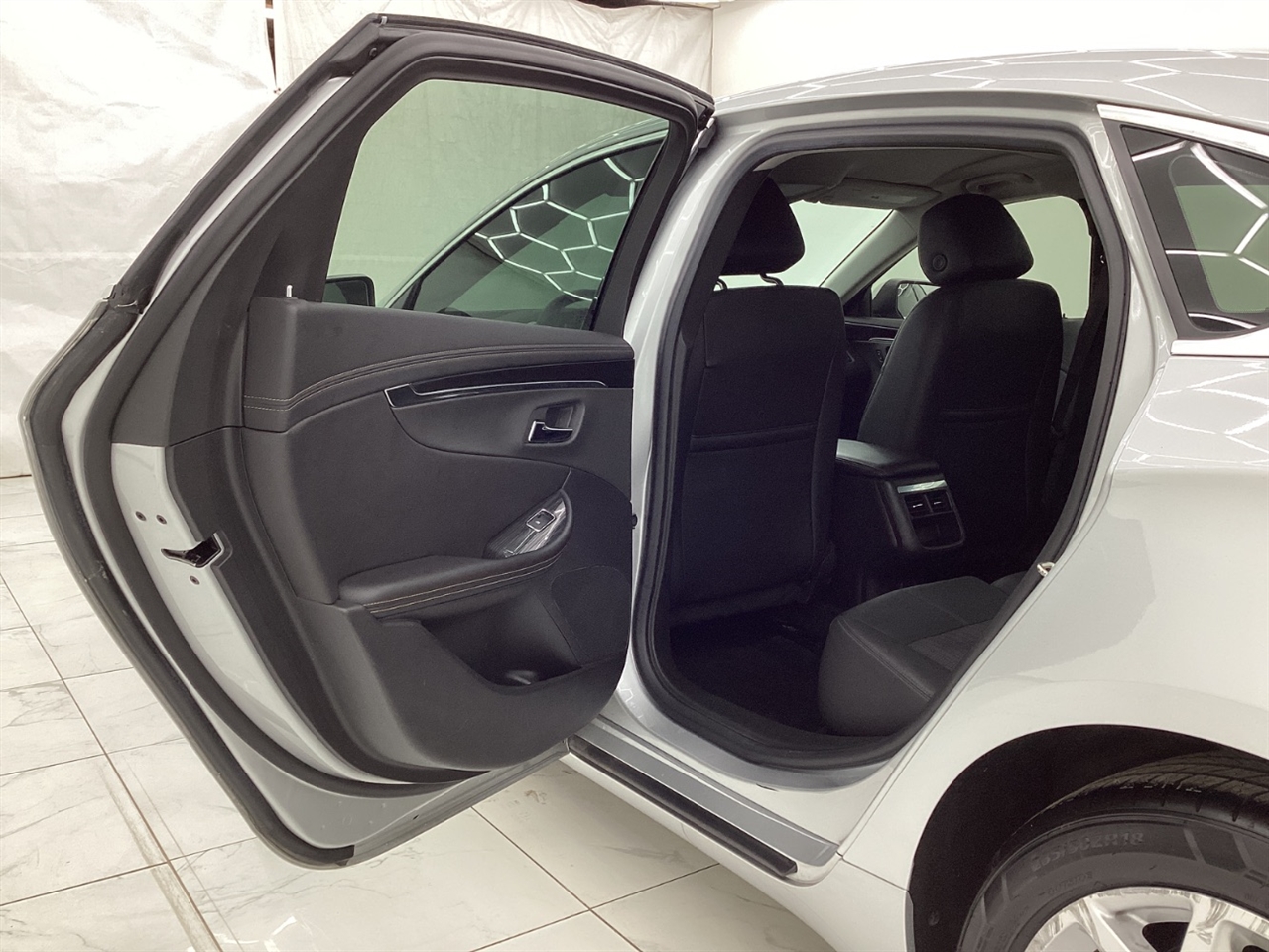 Chevrolet Impala 4dr Sdn LT w/1LT 2019