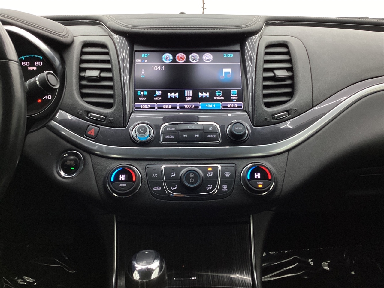 Chevrolet Impala 4dr Sdn LT w/1LT 2019