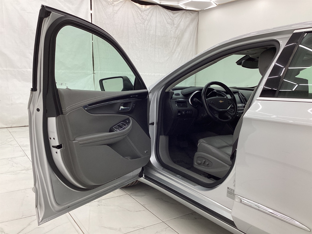 Chevrolet Impala 4dr Sdn Premier w/2LZ 2017