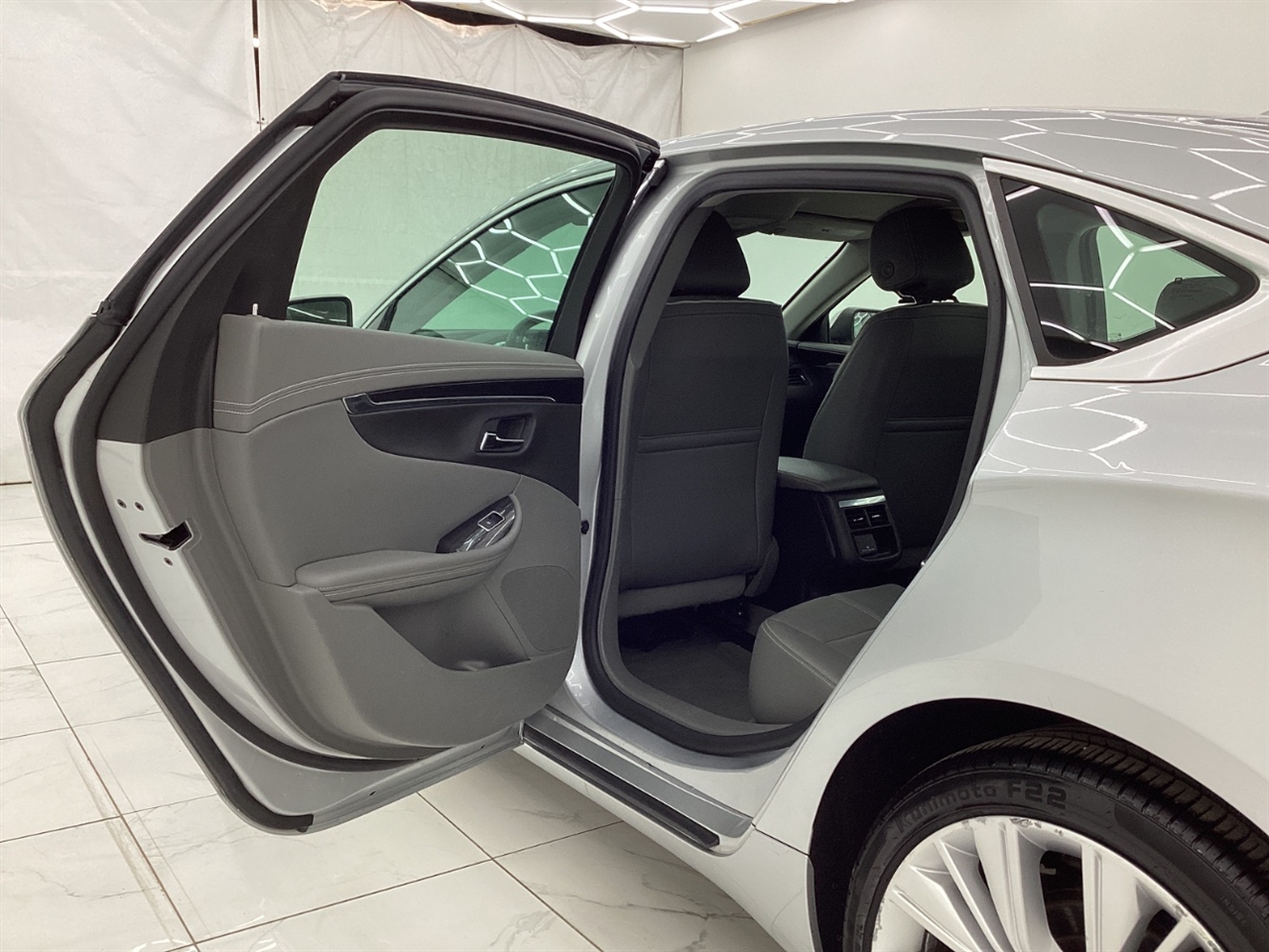 Chevrolet Impala 4dr Sdn Premier w/2LZ 2017