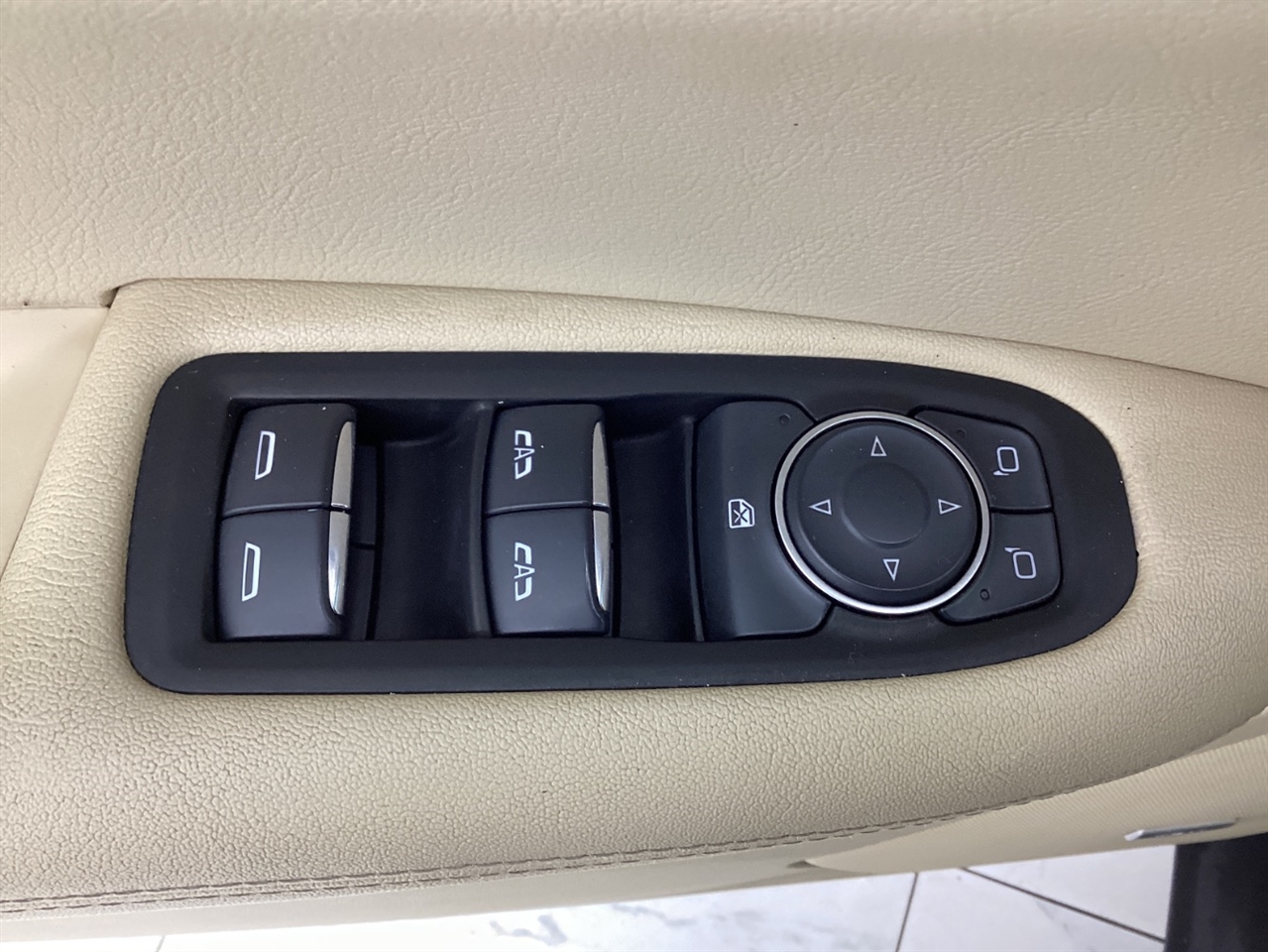 Cadillac XT5 FWD 4dr 2017