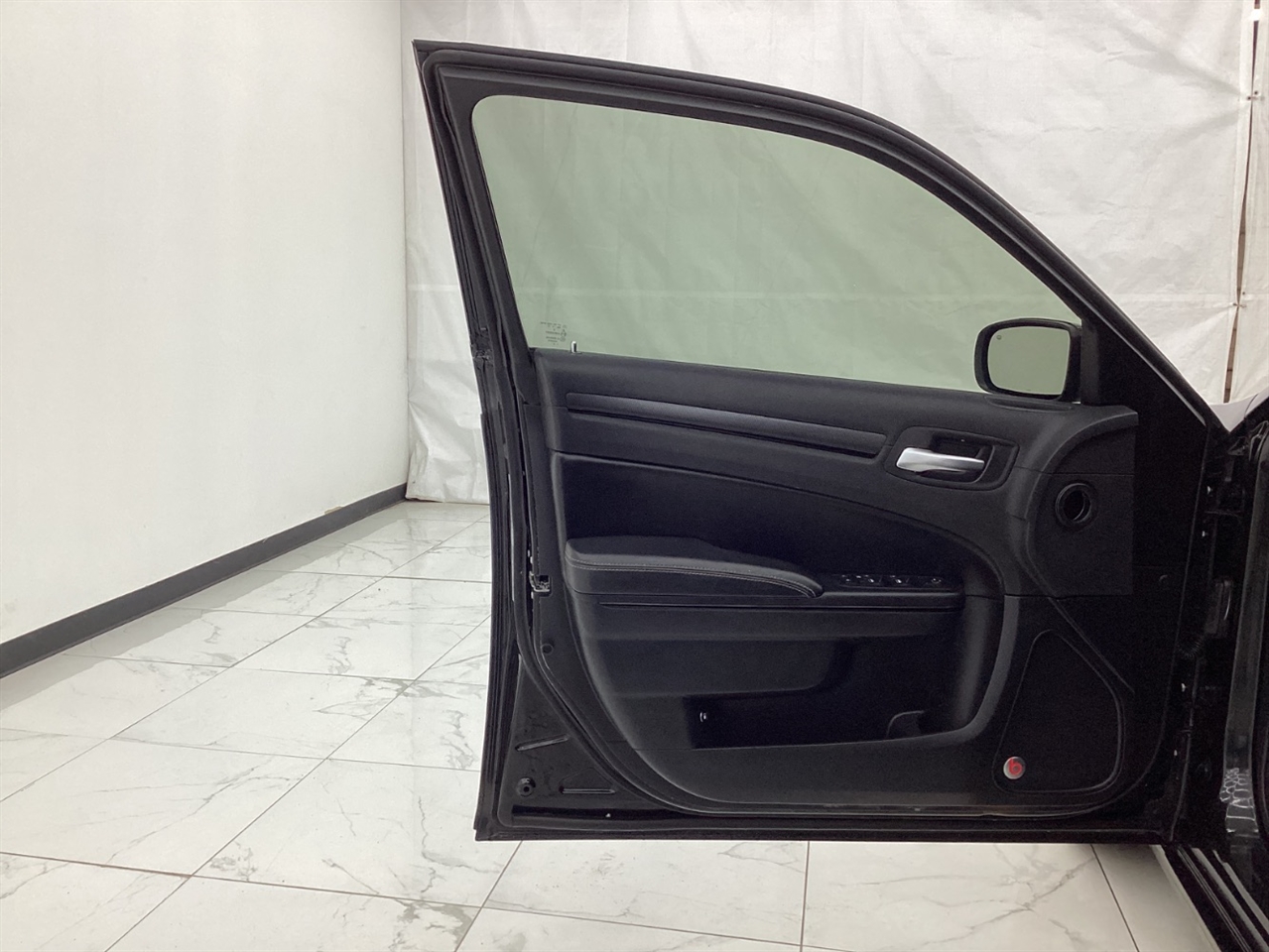 Chrysler 300 4dr Sdn 300S RWD 2015