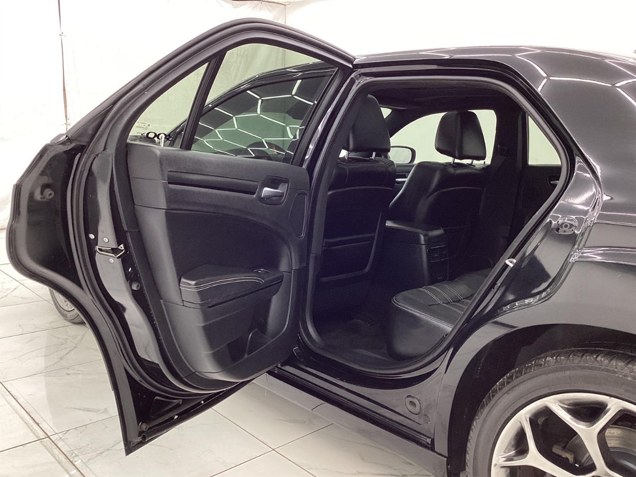 Chrysler 300 4dr Sdn 300S RWD 2015