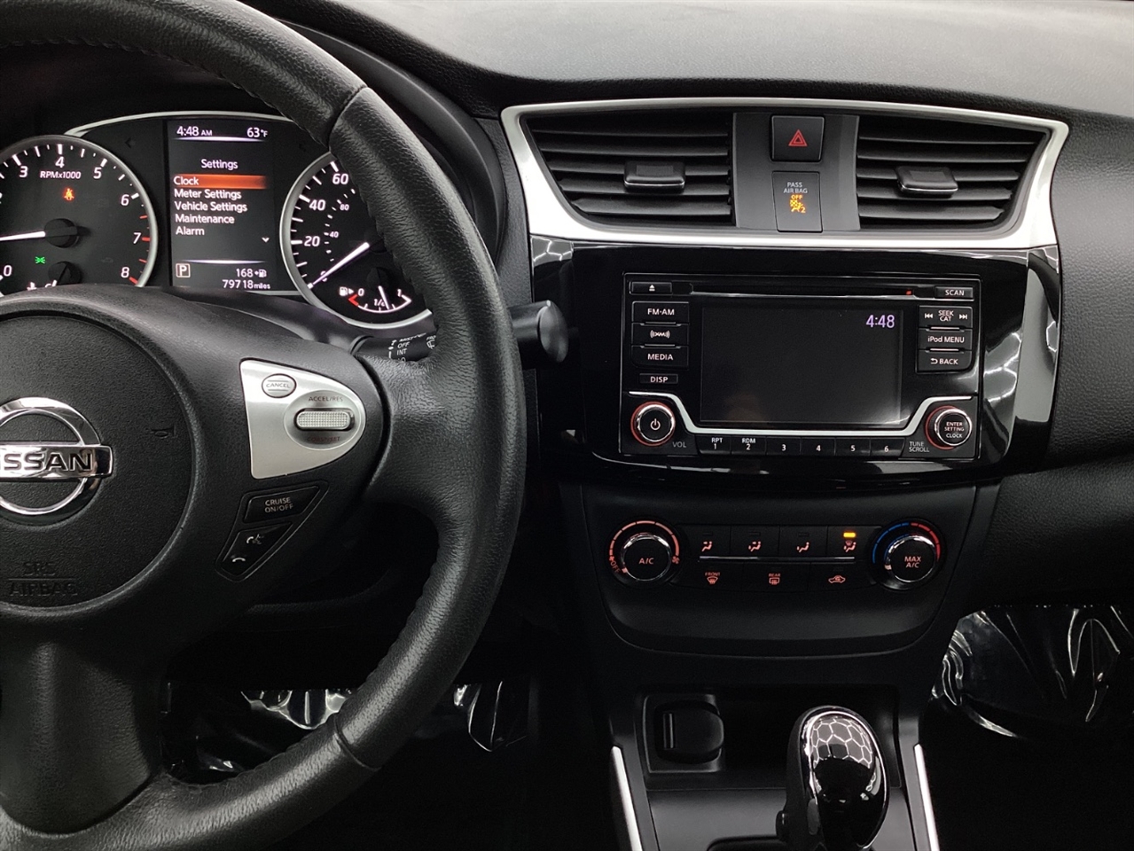 Nissan Sentra SV CVT 2017