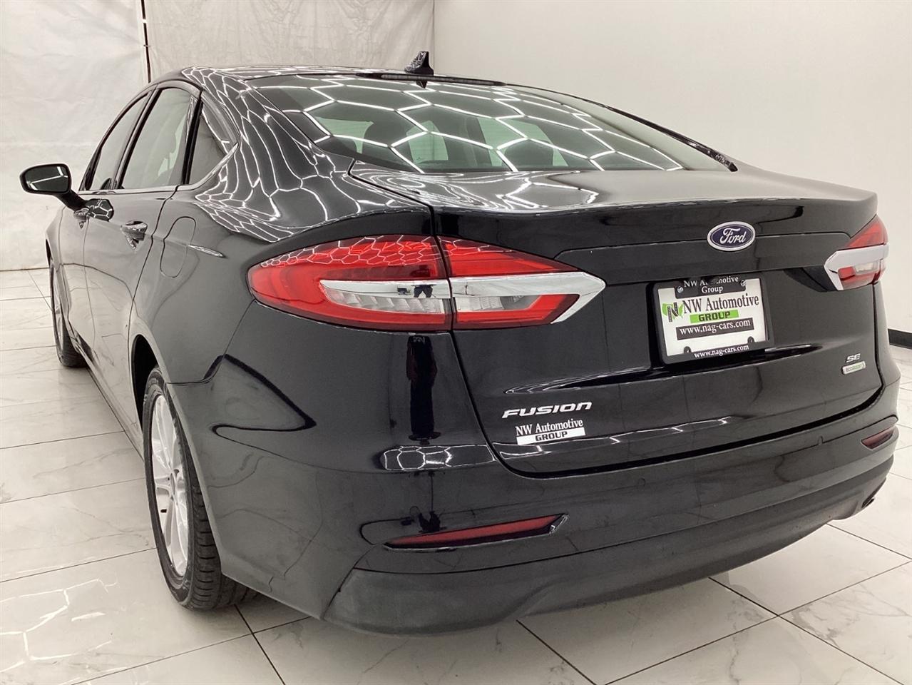 Ford Fusion SE FWD 2020