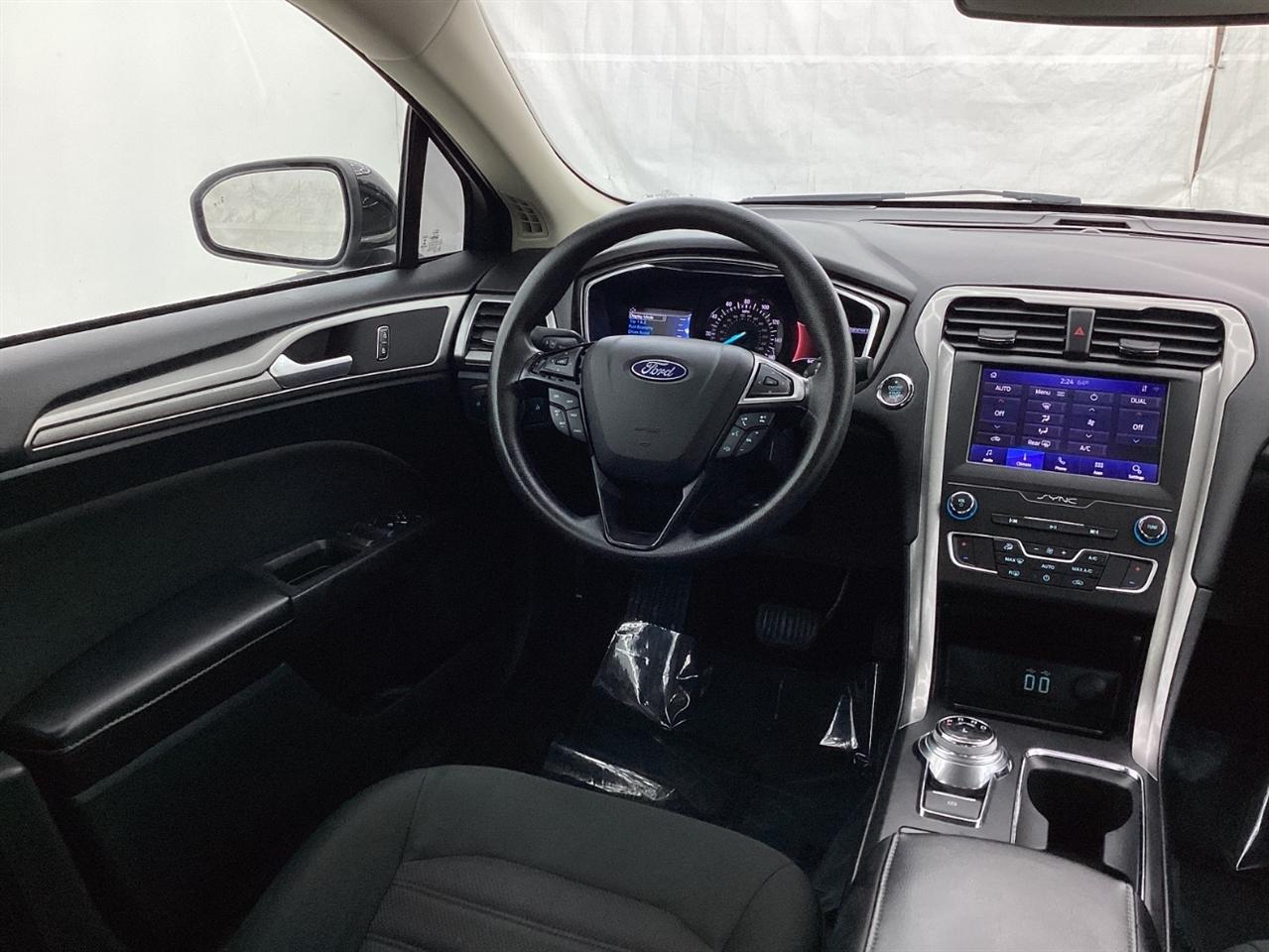 Ford Fusion SE FWD 2020