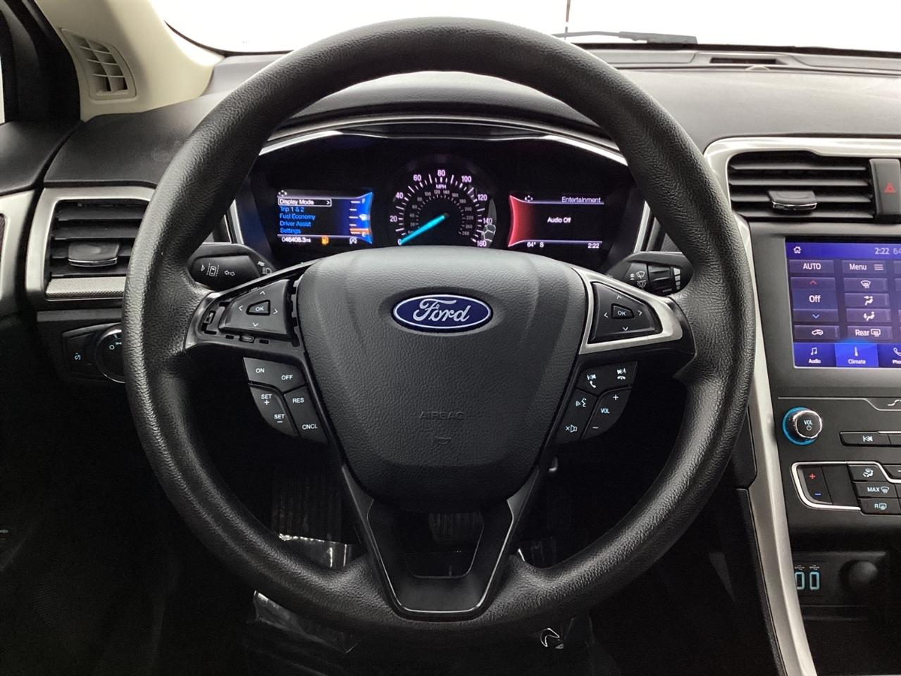 Ford Fusion SE FWD 2020