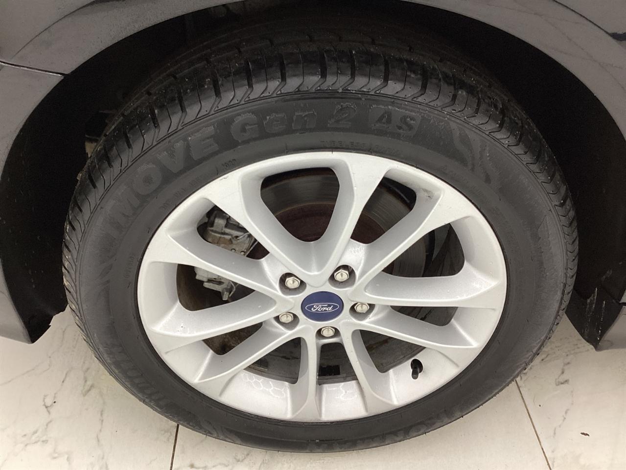 Ford Fusion SE FWD 2020