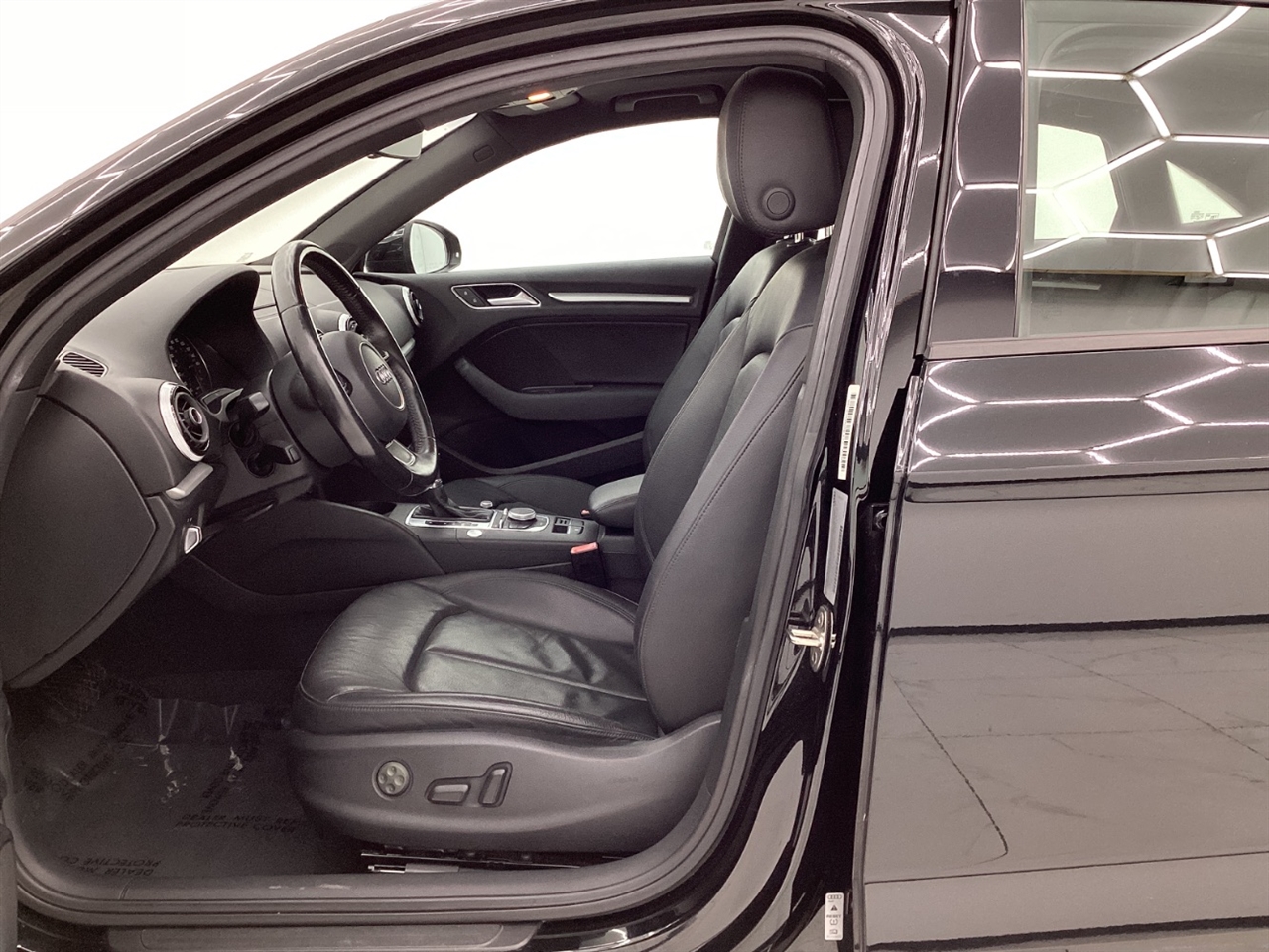 Audi A3 4dr Sdn FWD 1.8T Premium 2016