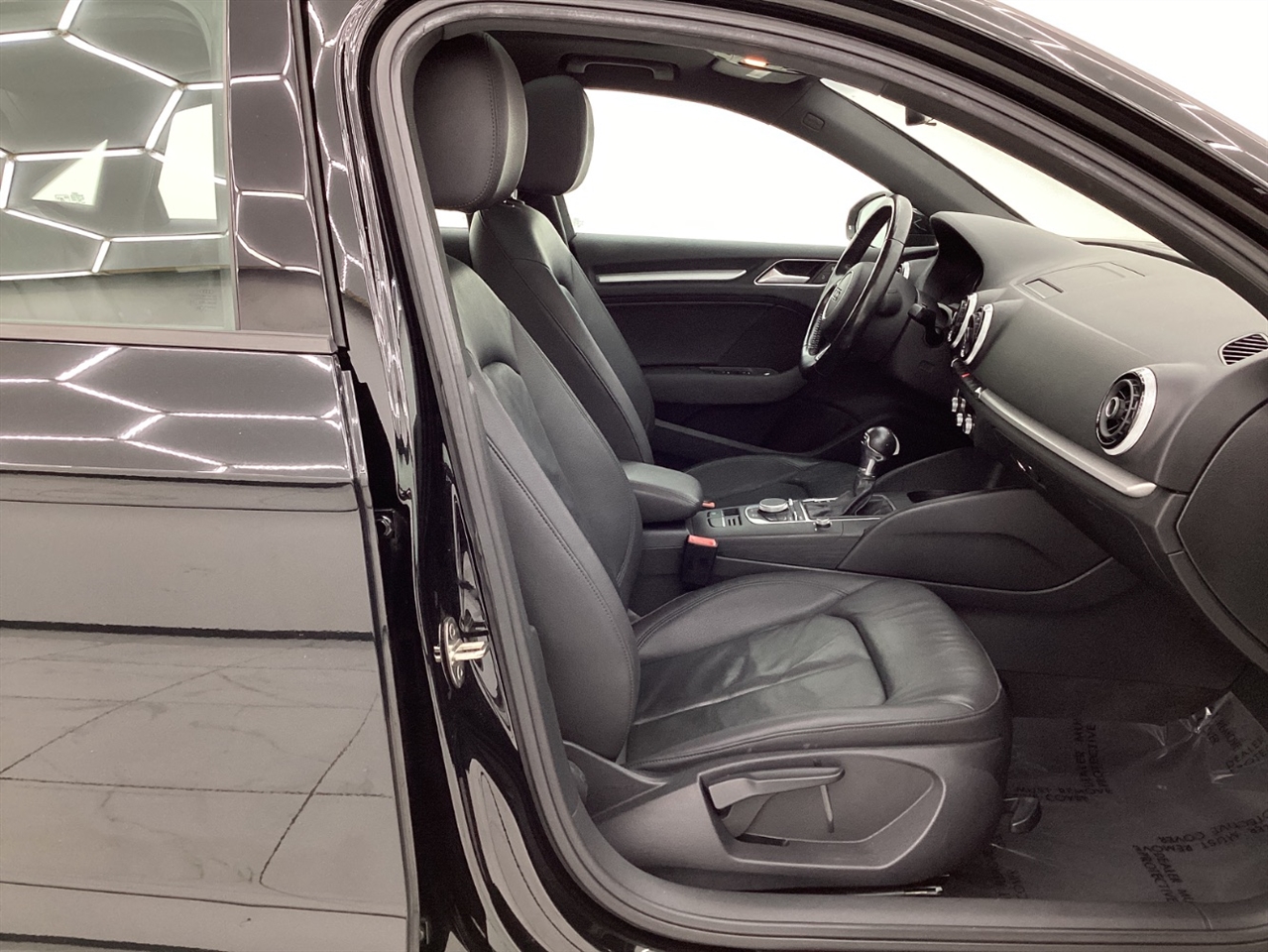 Audi A3 4dr Sdn FWD 1.8T Premium 2016