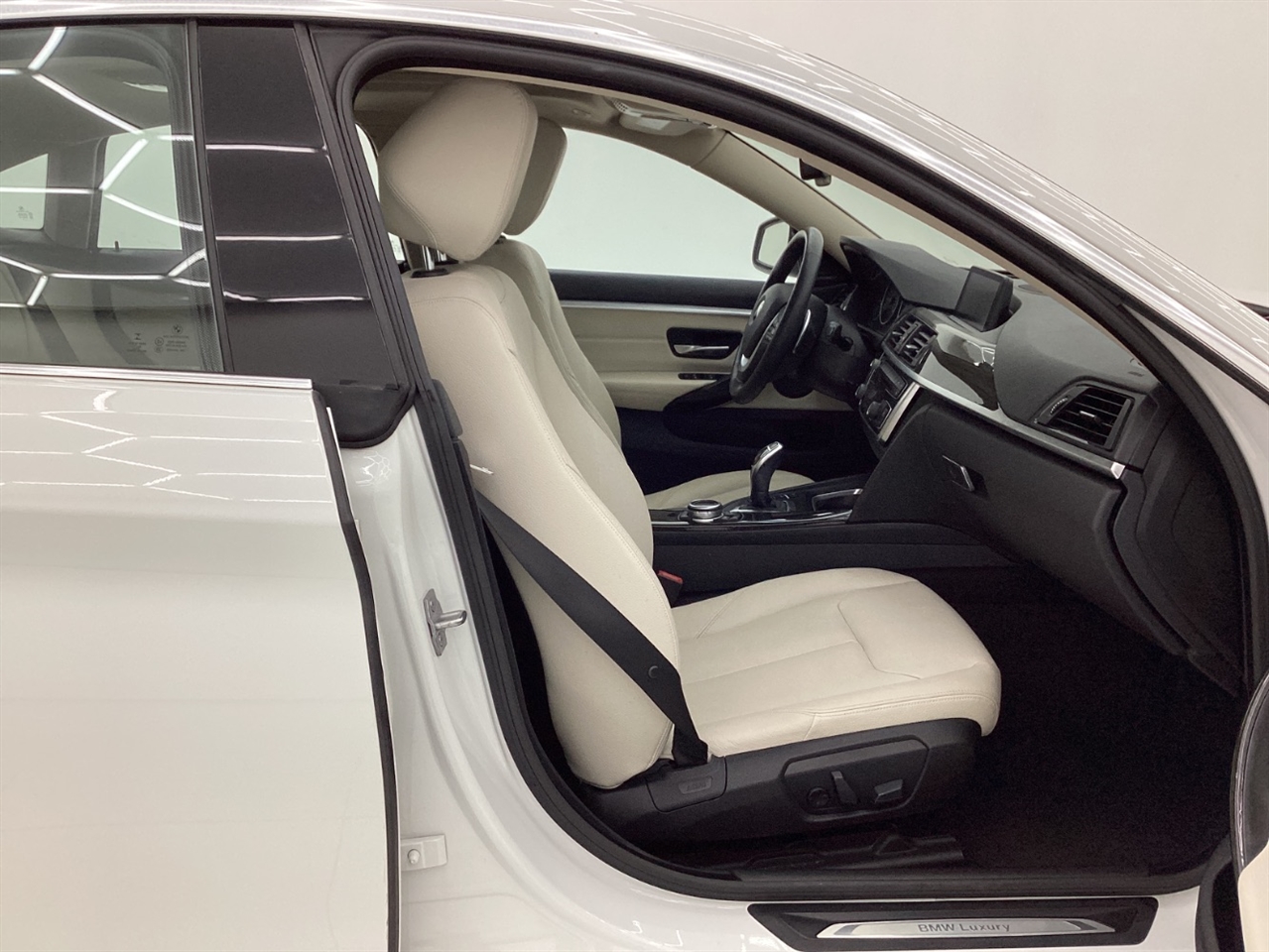 BMW 4 Series 4dr Sdn 428i xDrive AWD Gran Coupe SULEV 2015