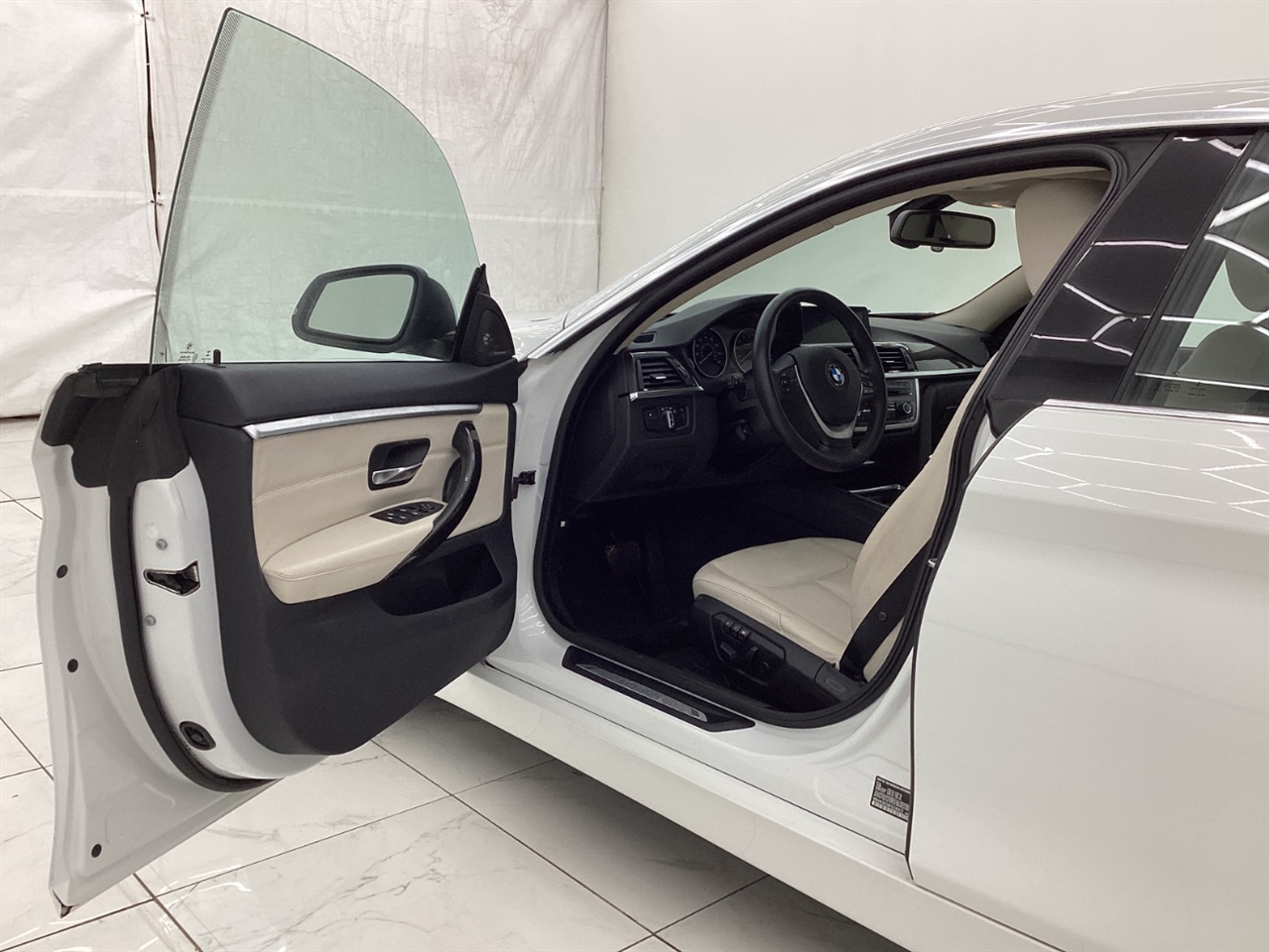 BMW 4 Series 4dr Sdn 428i xDrive AWD Gran Coupe SULEV 2015