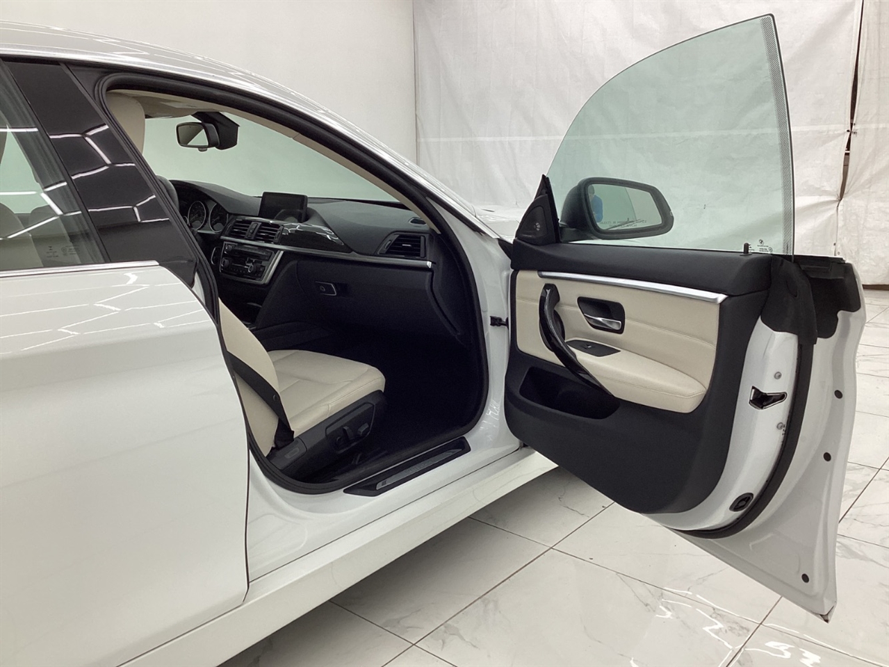 BMW 4 Series 4dr Sdn 428i xDrive AWD Gran Coupe SULEV 2015