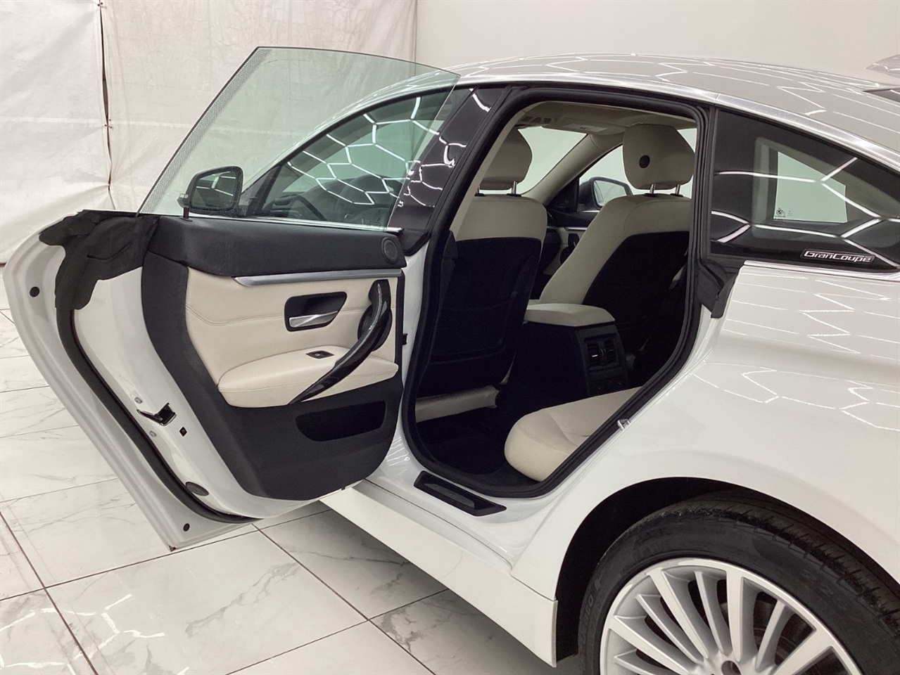 BMW 4 Series 4dr Sdn 428i xDrive AWD Gran Coupe SULEV 2015