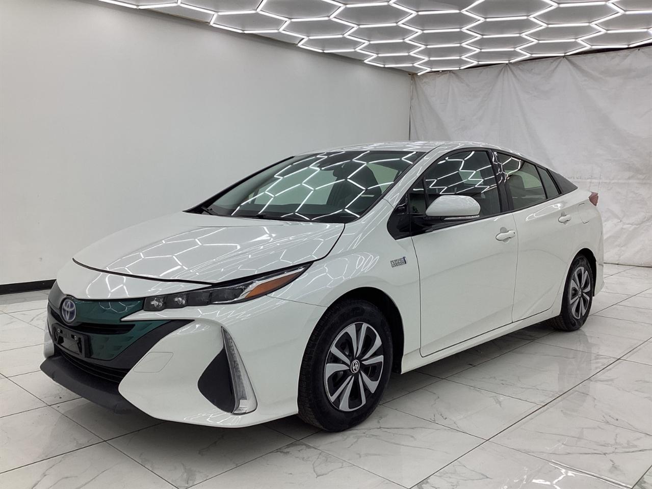 Toyota Prius Prime Advanced (Natl) 2018