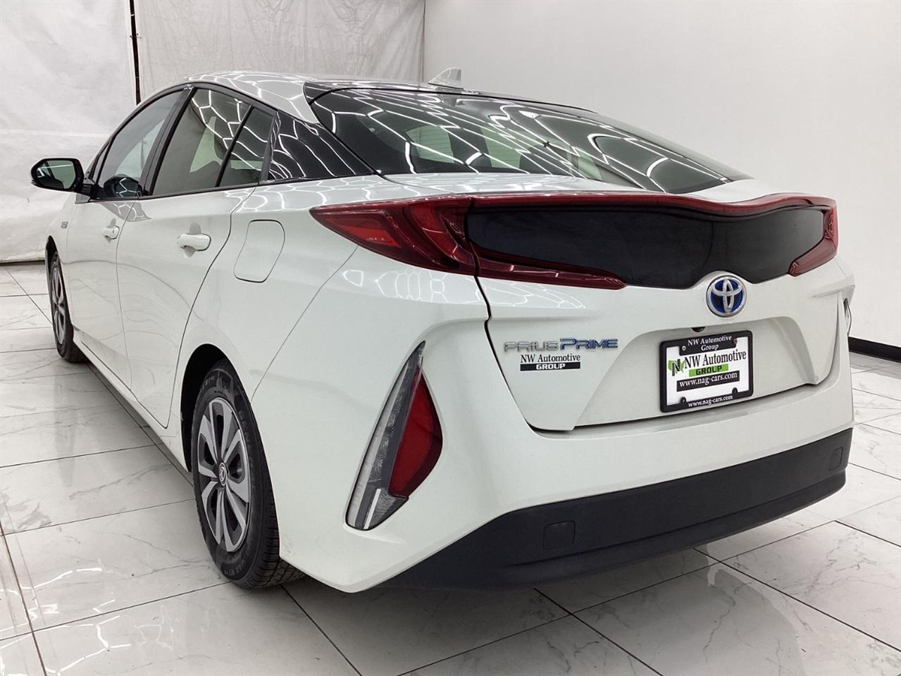 Toyota Prius Prime Advanced (Natl) 2018