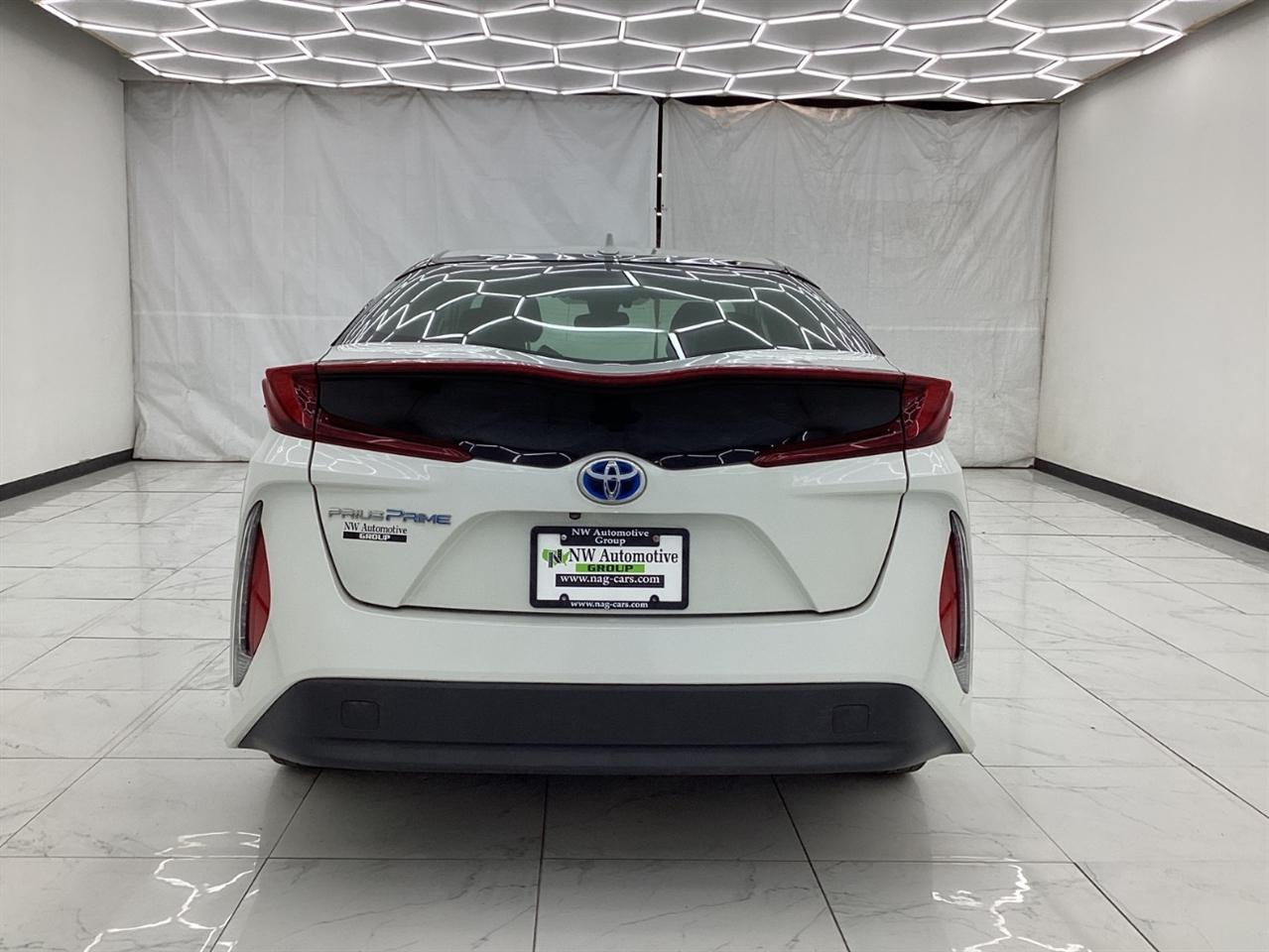 Toyota Prius Prime Advanced (Natl) 2018