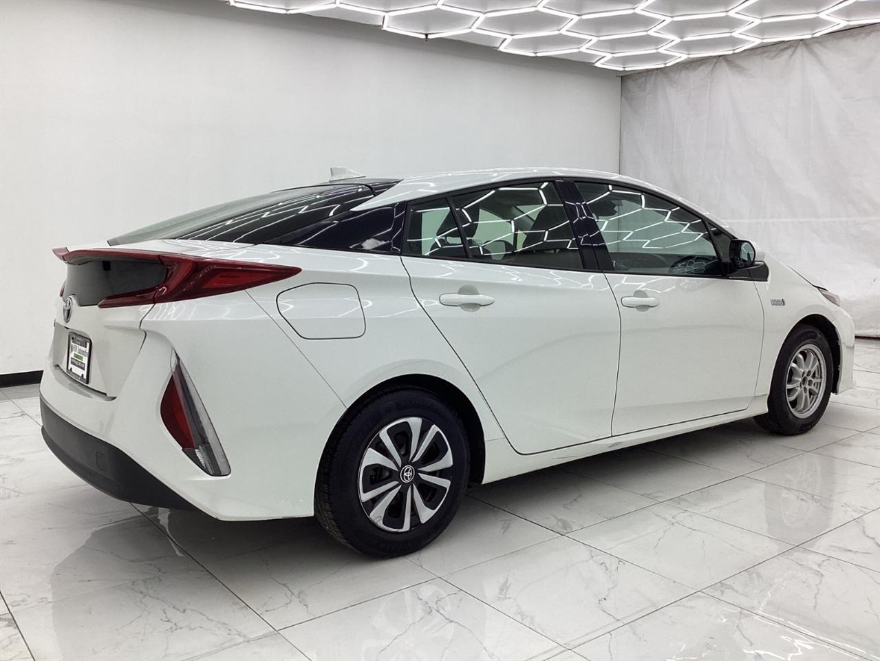 Toyota Prius Prime Advanced (Natl) 2018