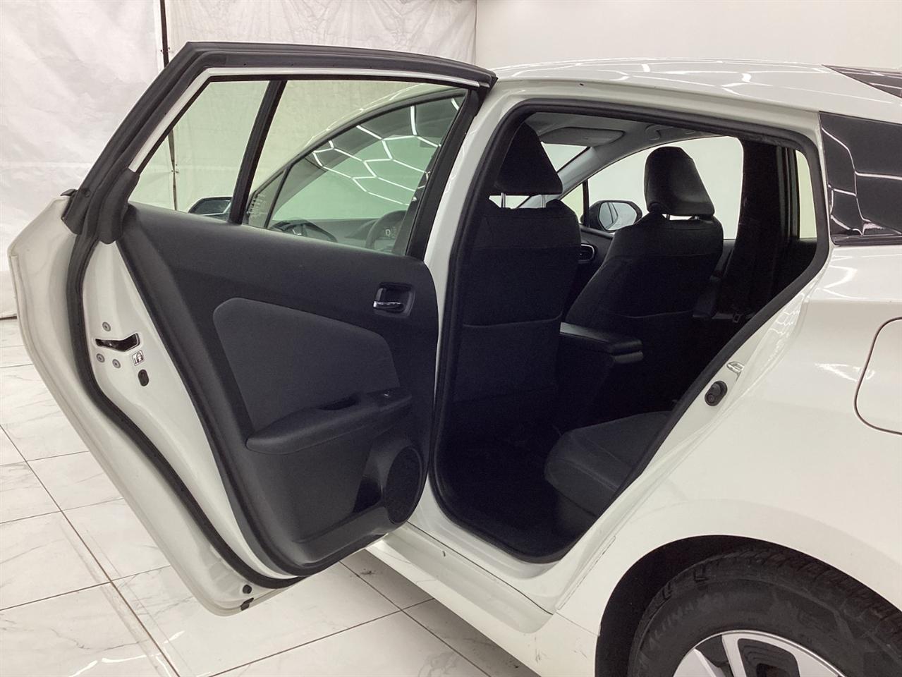 Toyota Prius Prime Advanced (Natl) 2018