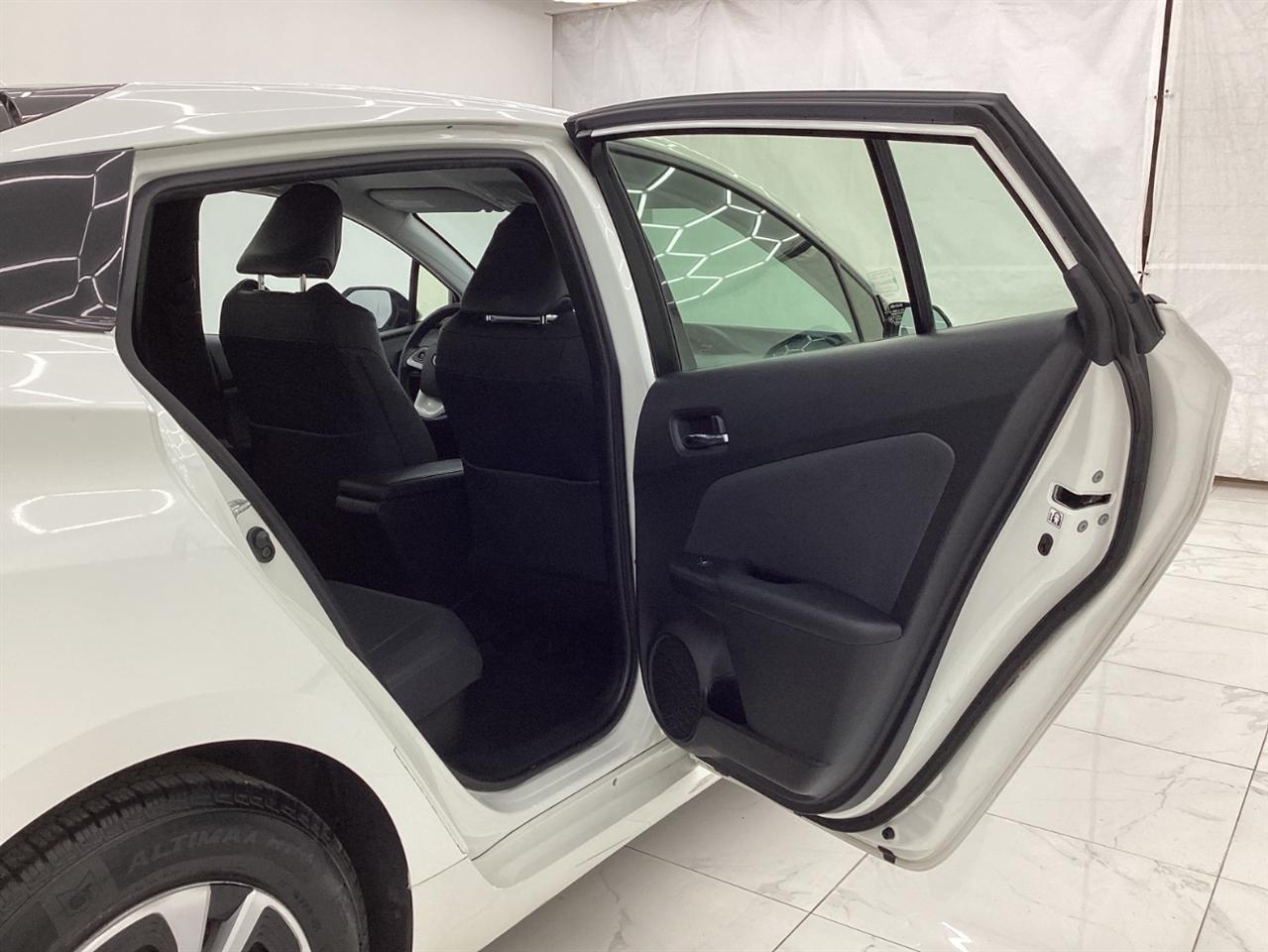 Toyota Prius Prime Advanced (Natl) 2018