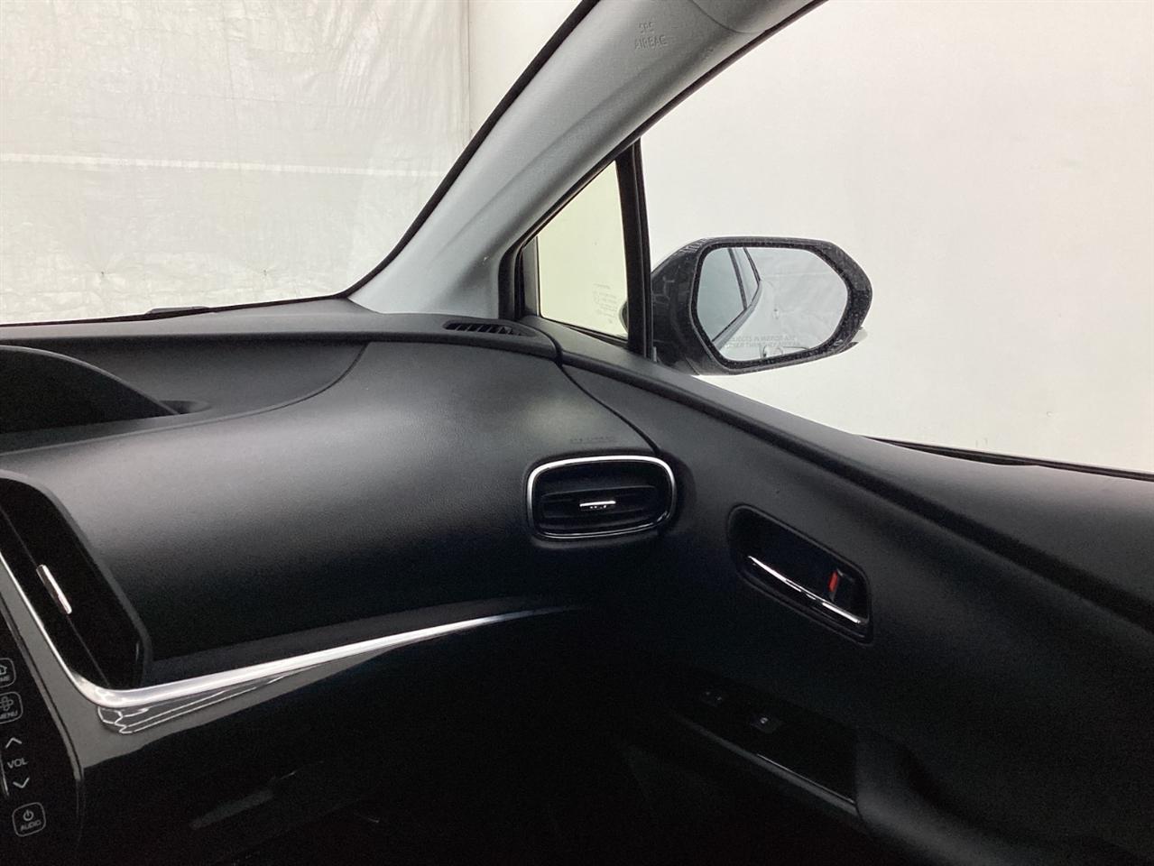 Toyota Prius Prime Advanced (Natl) 2018