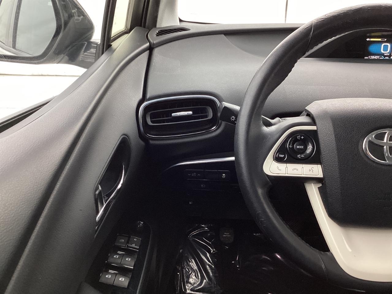 Toyota Prius Prime Advanced (Natl) 2018