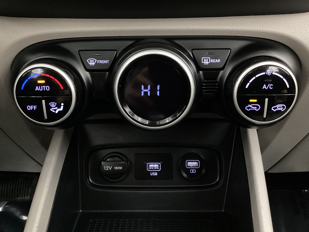 Hyundai Venue SEL IVT 2020