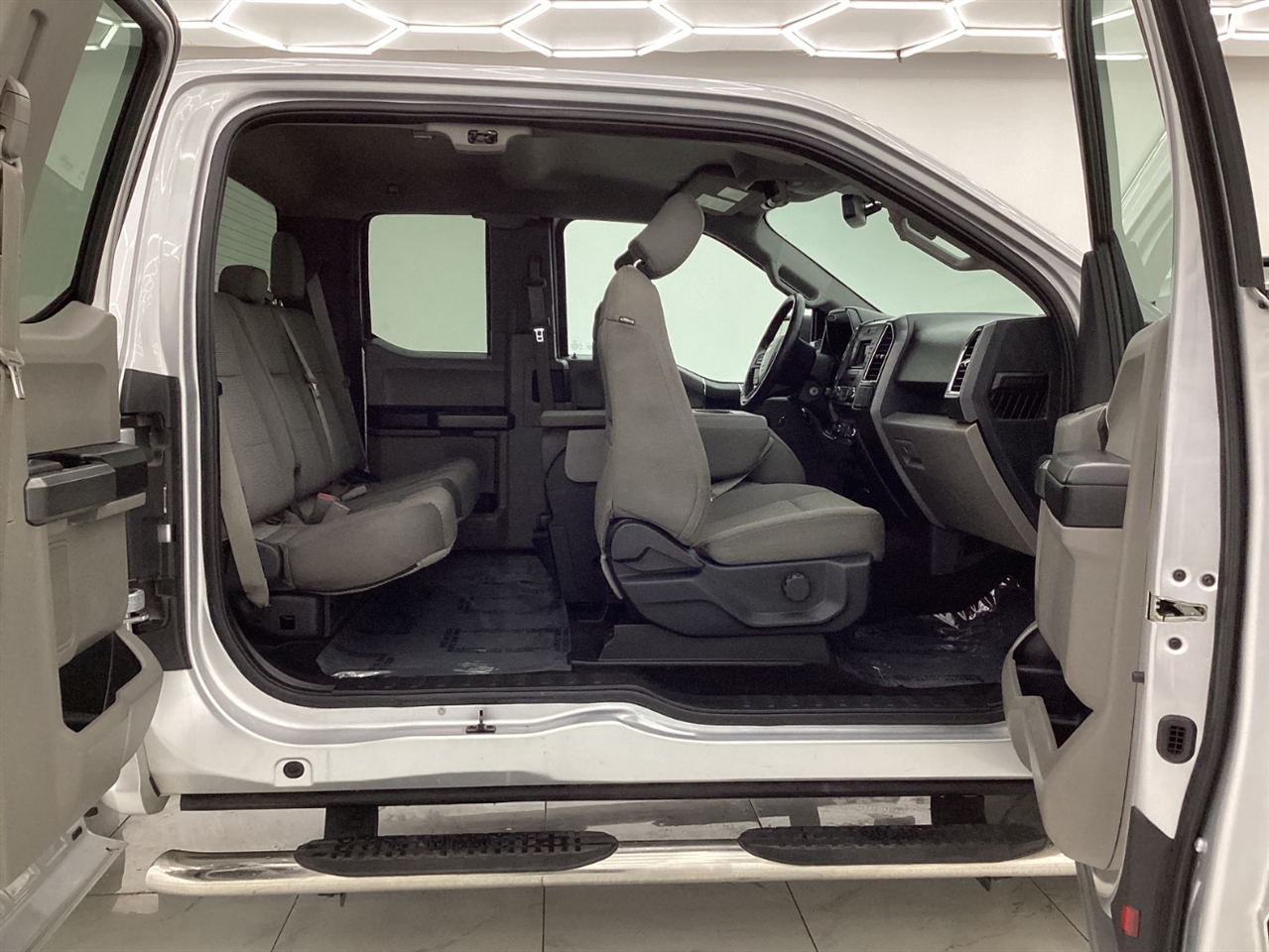 Ford 150 4WD SuperCab 145" XLT 2016