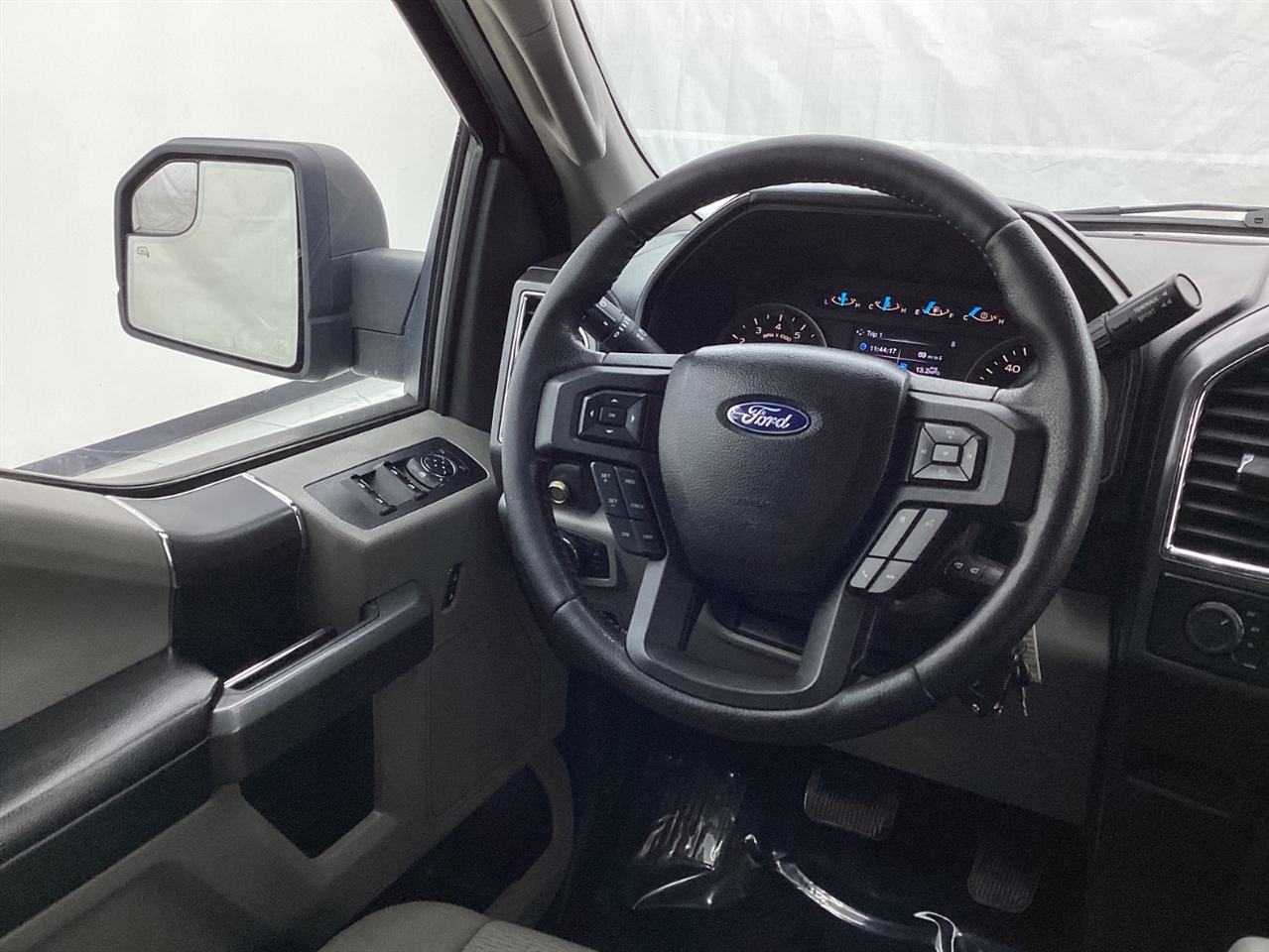 Ford 150 4WD SuperCab 145" XLT 2016