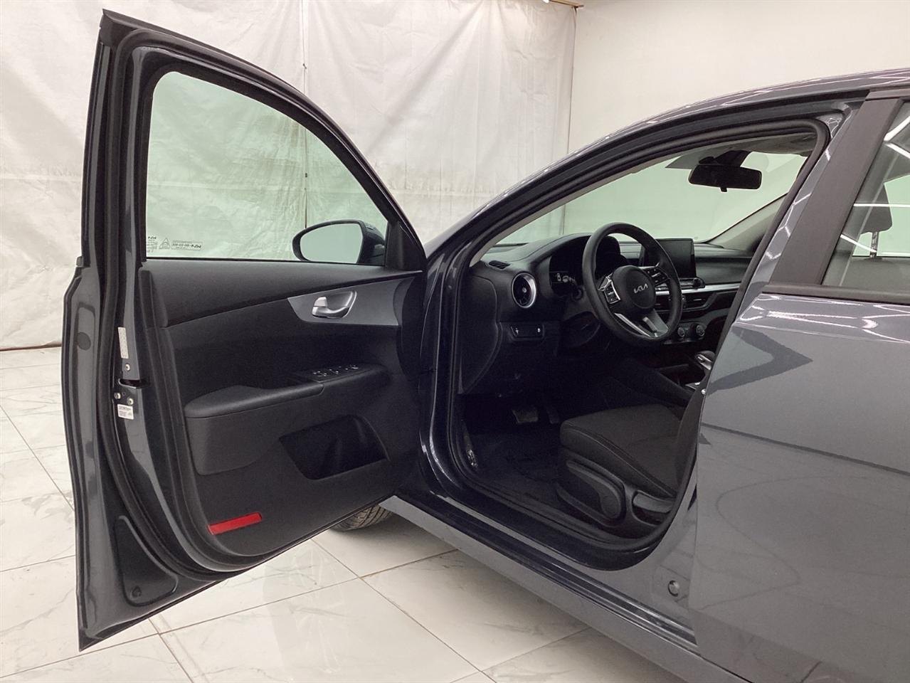 Kia Forte LXS IVT 2023