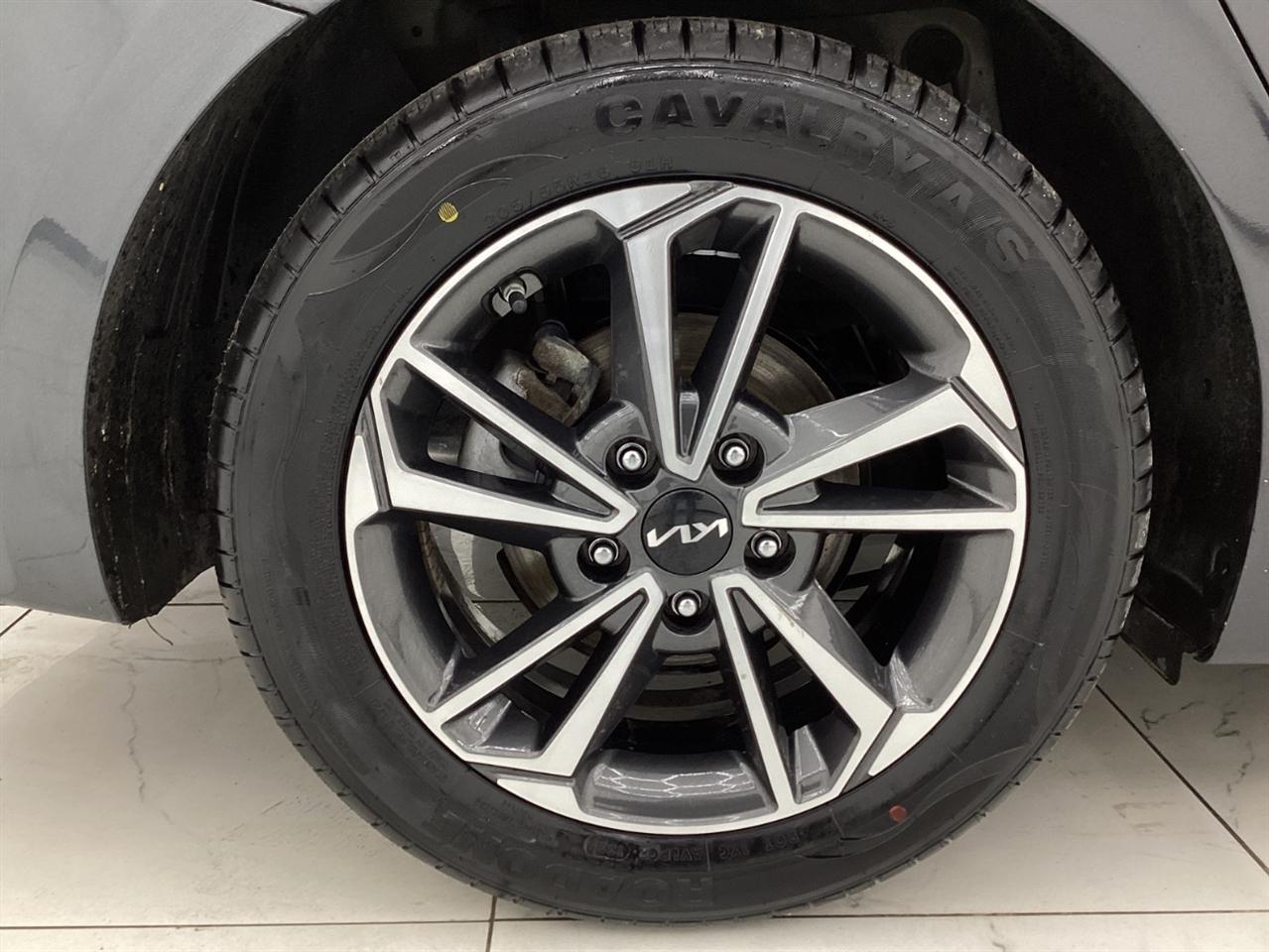 Kia Forte LXS IVT 2023