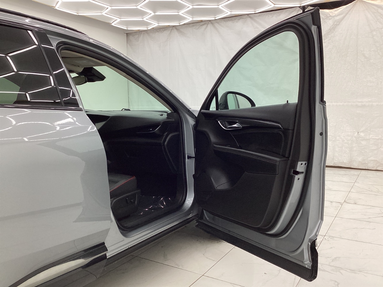 Buick Envision FWD 4dr Essence 2023