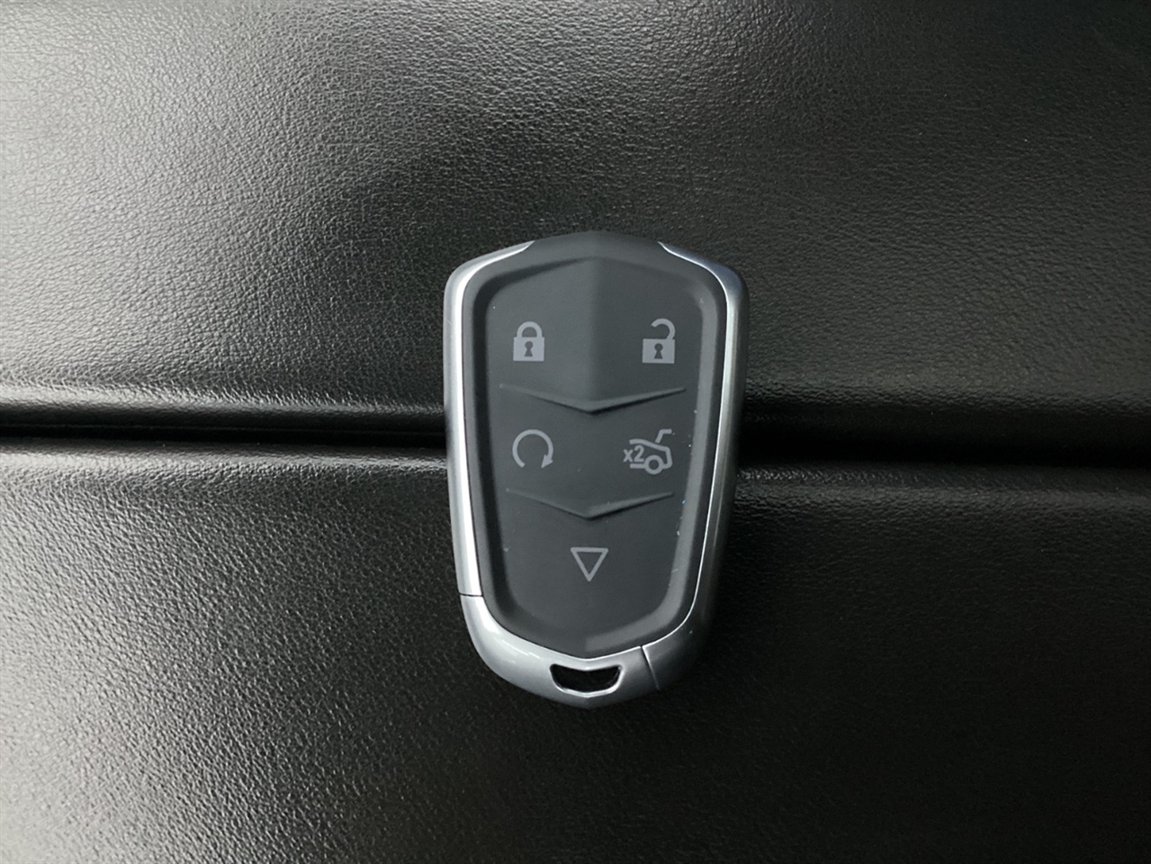 Buick Envision FWD 4dr Essence 2023