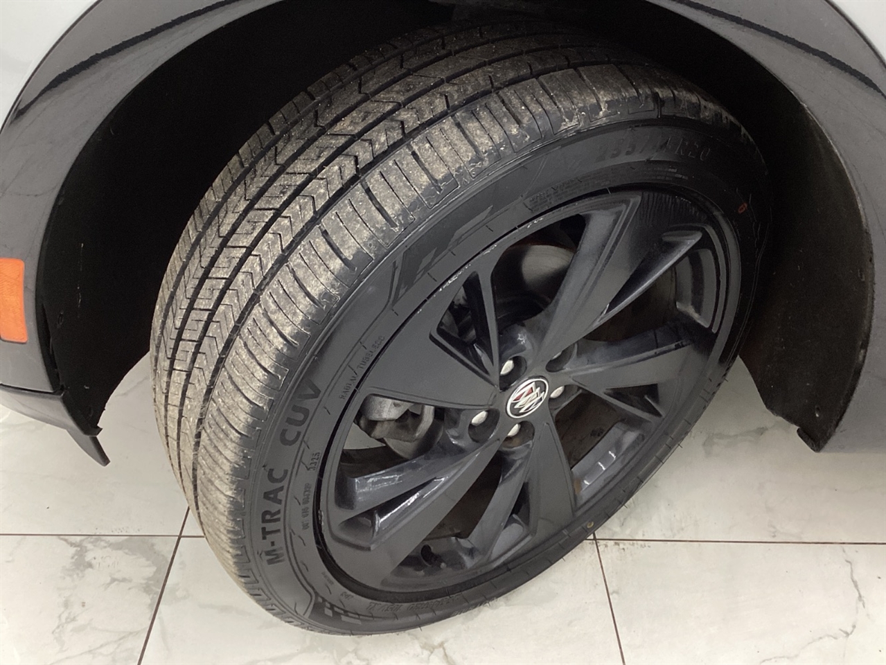 Buick Envision FWD 4dr Essence 2023