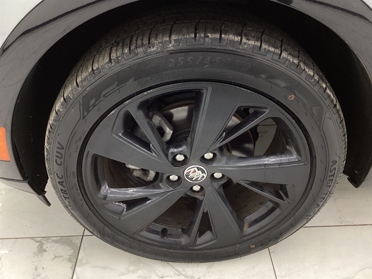 Buick Envision FWD 4dr Essence 2023