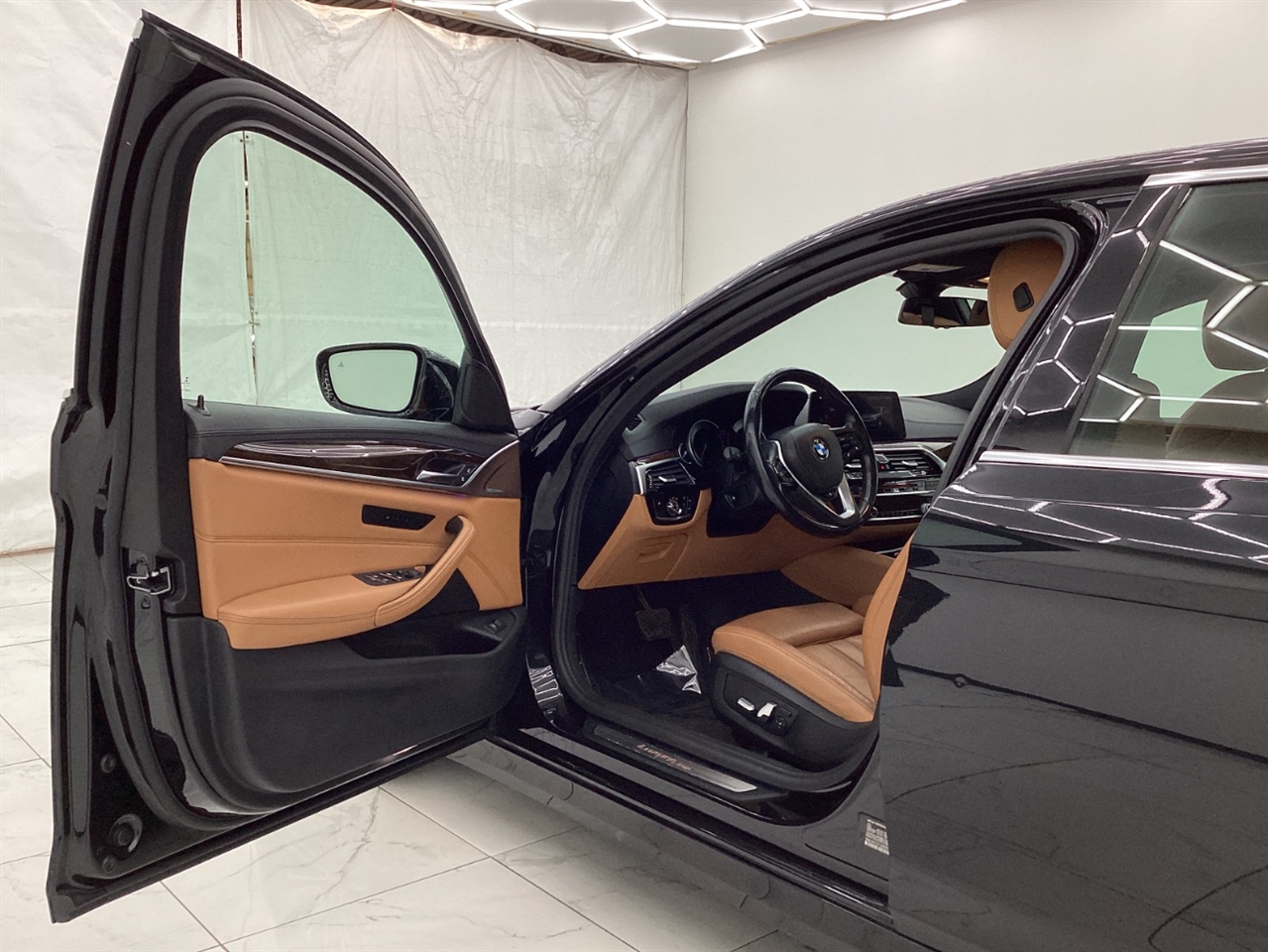 BMW 5 Series 530i xDrive Sedan 2018