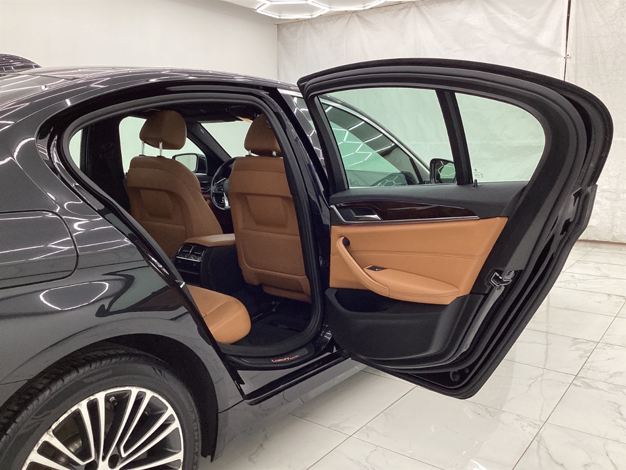 BMW 5 Series 530i xDrive Sedan 2018