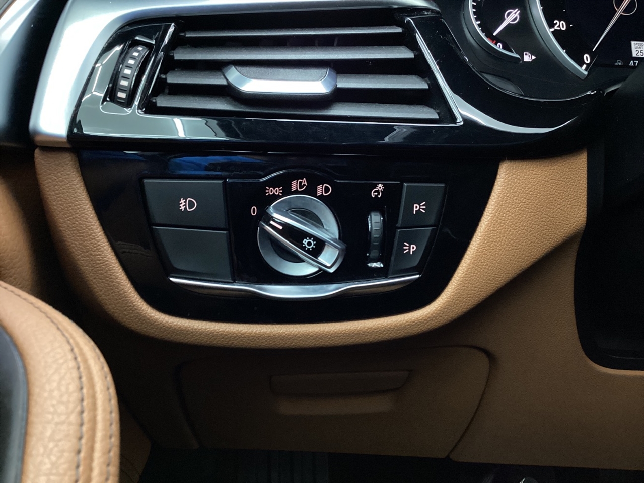 BMW 5 Series 530i xDrive Sedan 2018