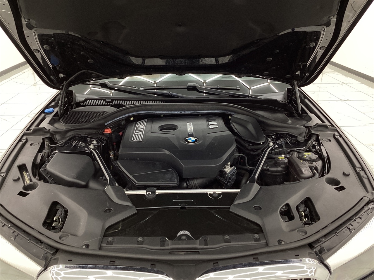 BMW 5 Series 530i xDrive Sedan 2018